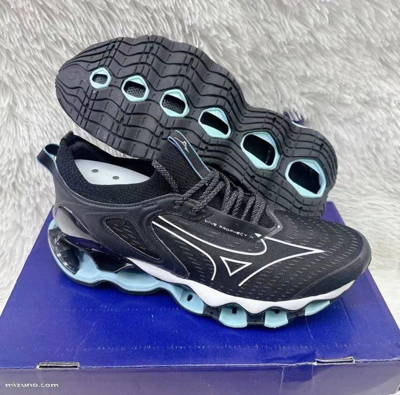 Mizuno Prophency 14