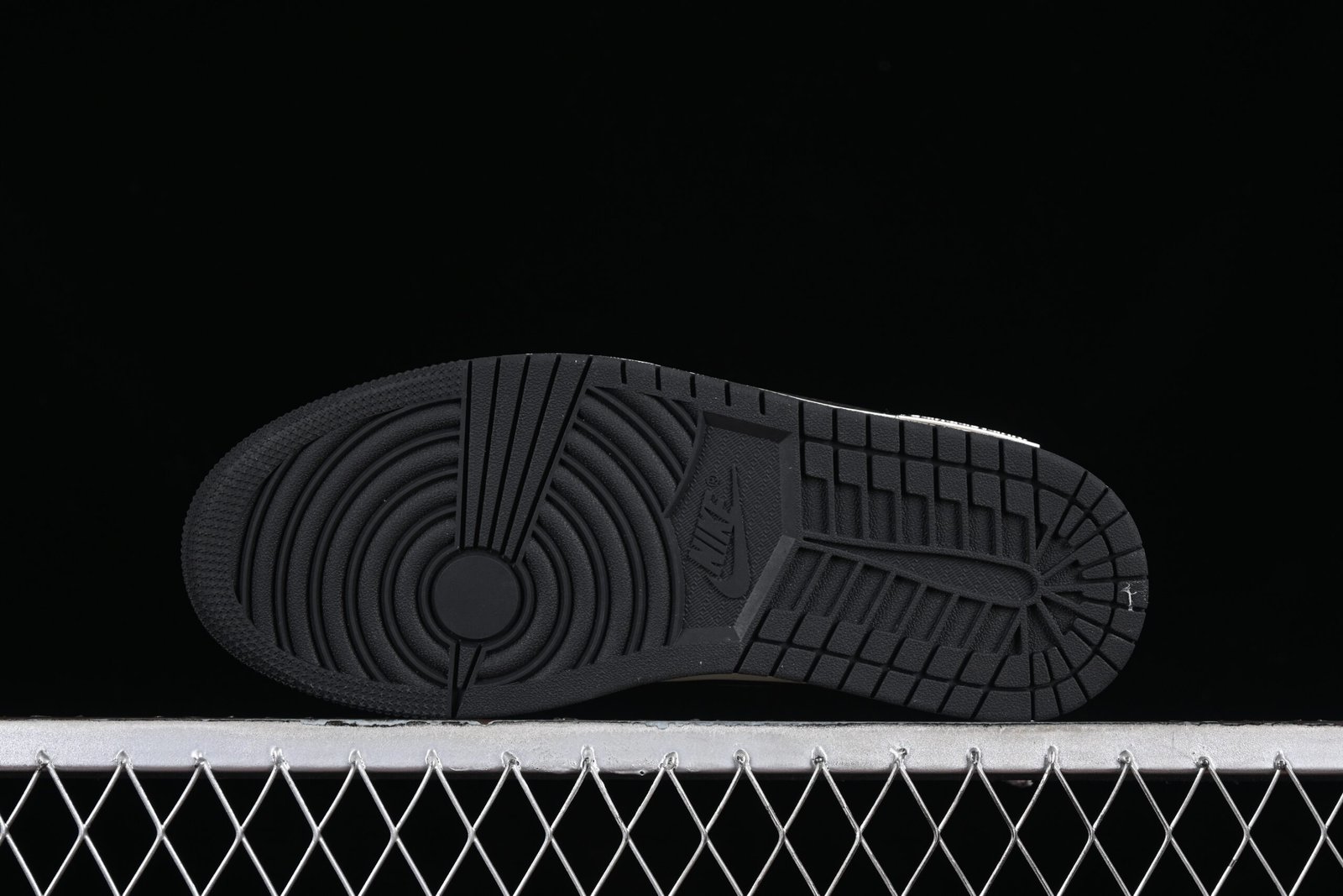 AIR JORDAN 1 LOW “8 MILE” - Imagem 4