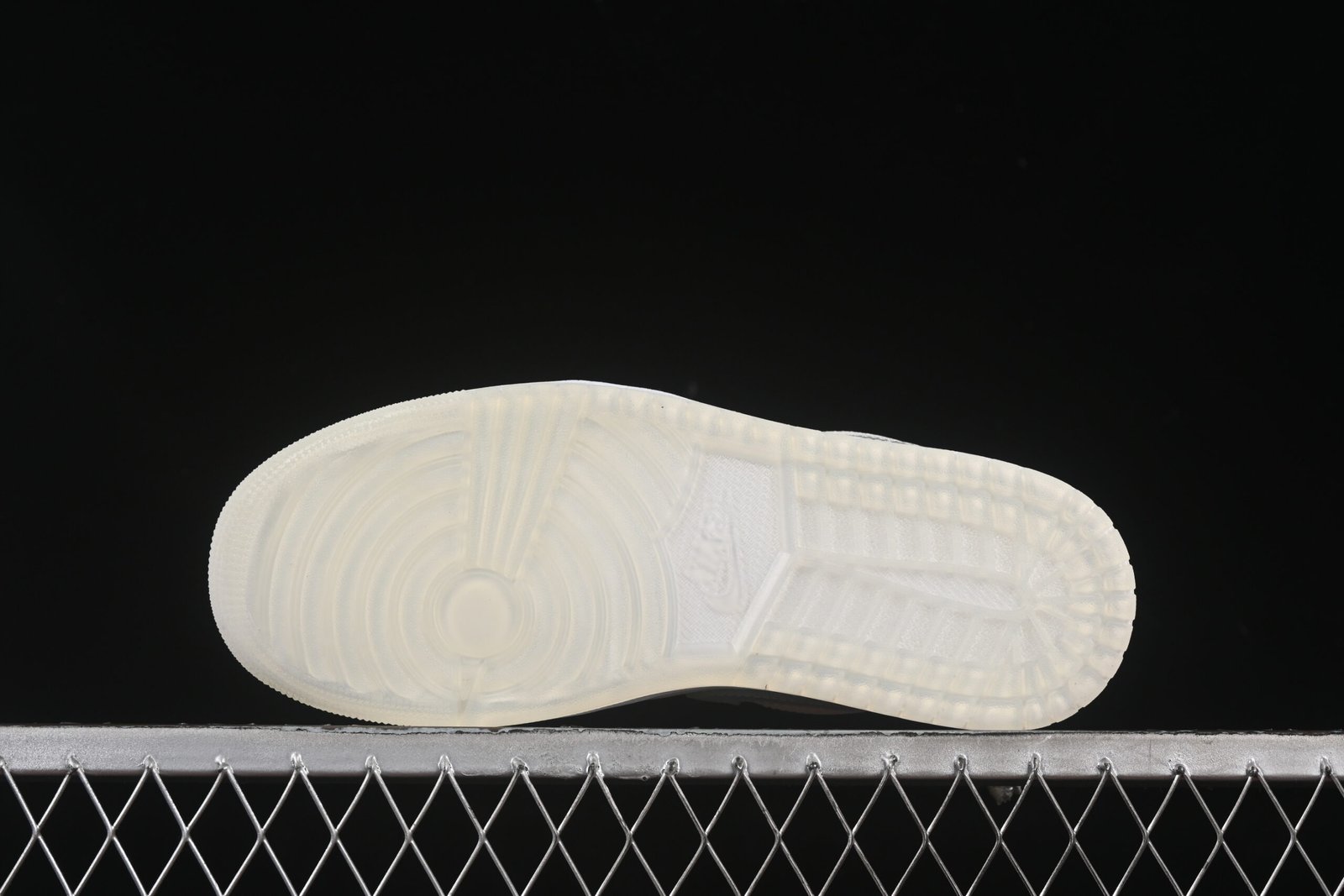 AIR JORDAN “YEAR OF THE SNAKE” - Imagem 4