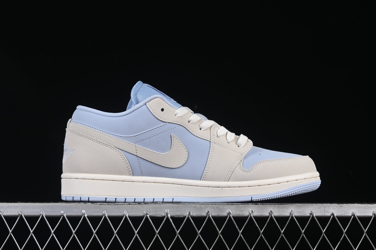 AIR JORDAN 1 LOW “HYDROGEN BLUE” - Imagem 2