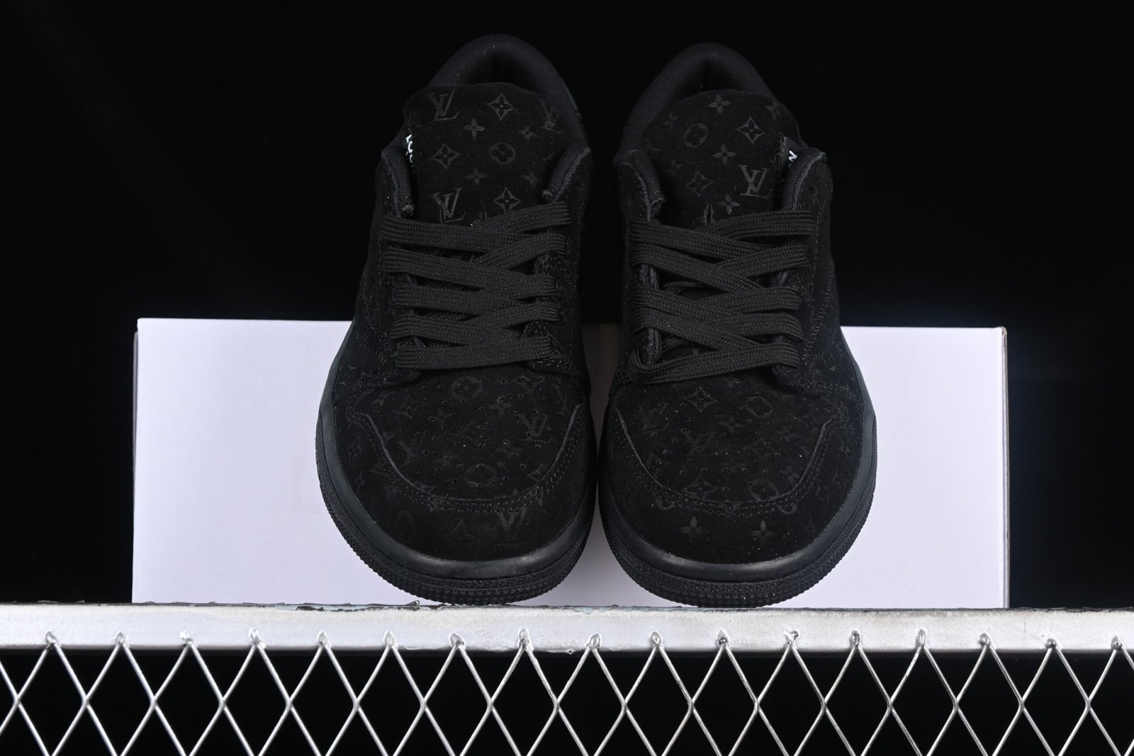 AIR JORDAN 1 LOW LV x TRAVIS SCOTT - Imagem 5