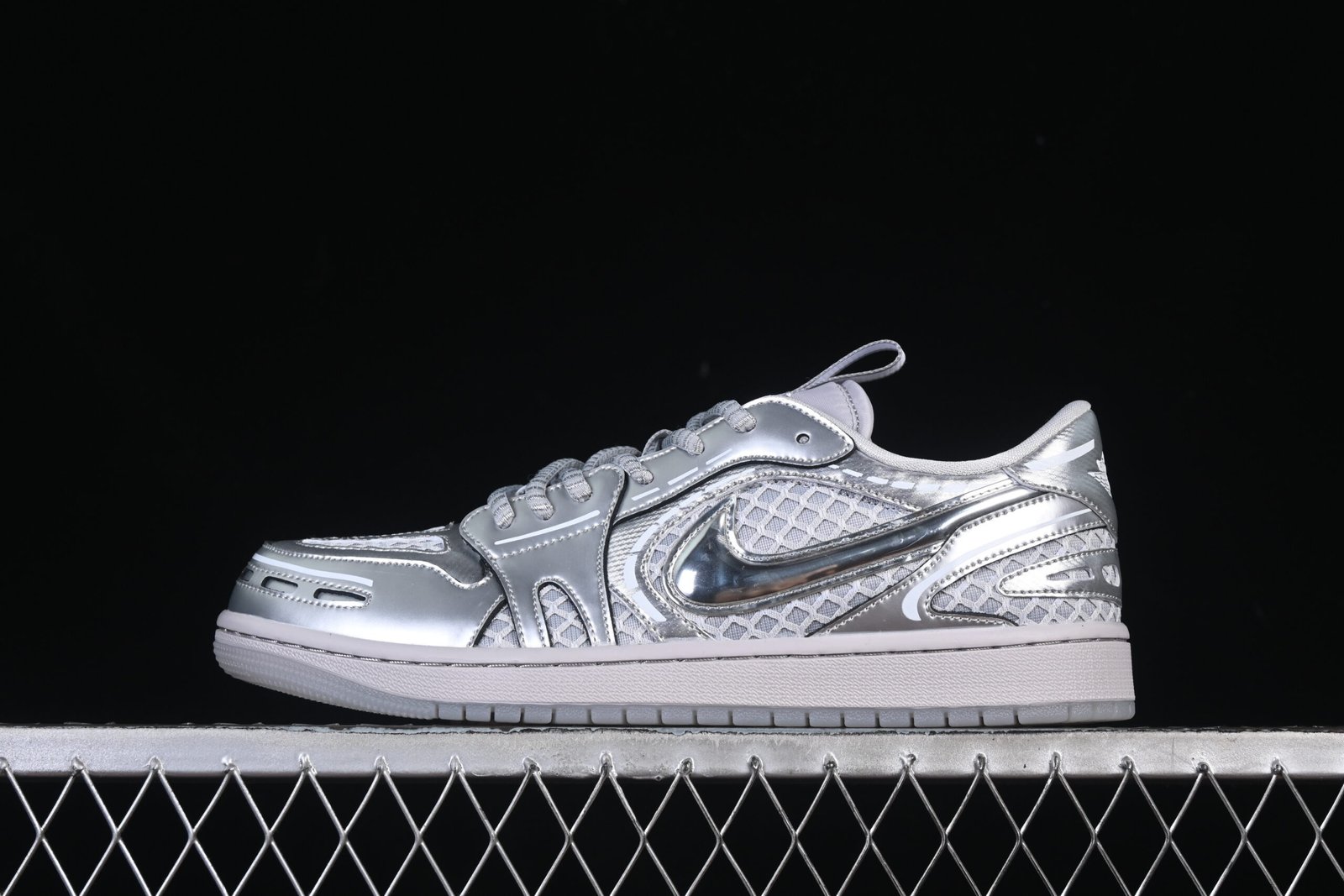 AIR JORDAN 1 LOW “METHOD OFF MAKE V3 METALLIC SILVER”