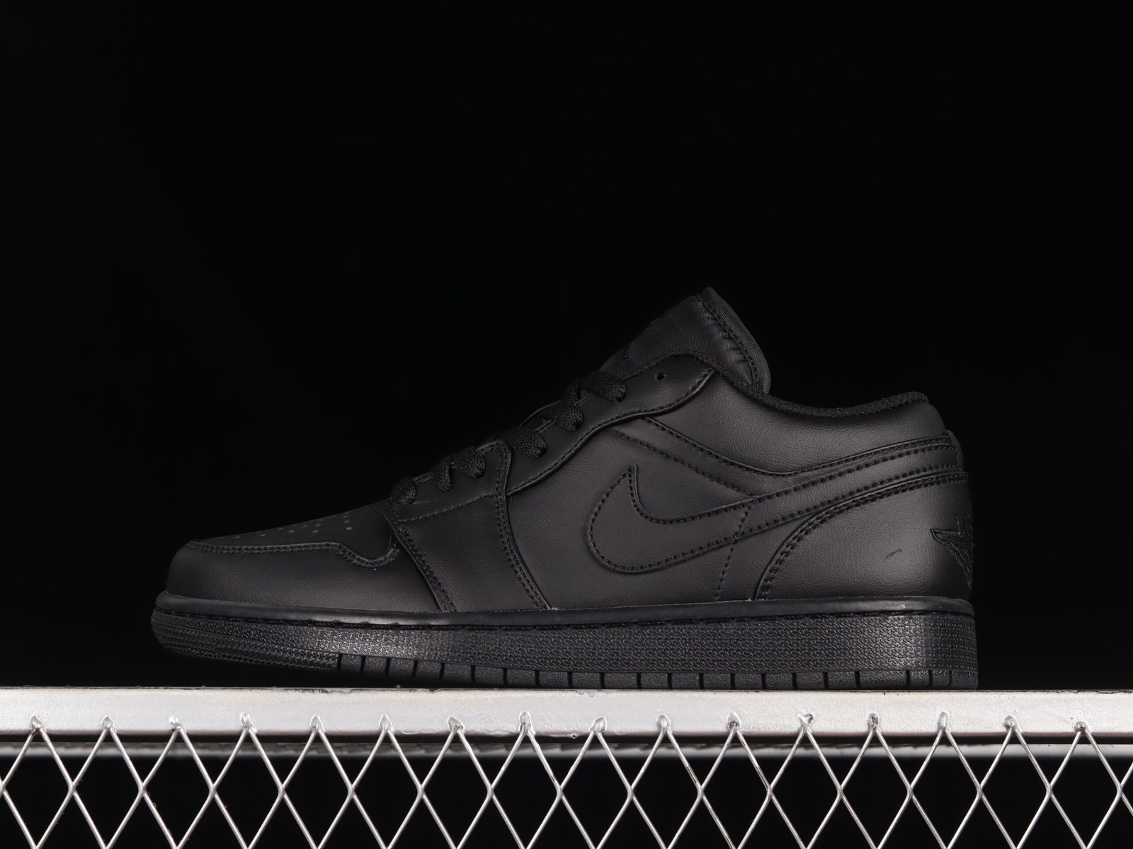 AIR JORDAN 1 LOW “TRIPLE BLACK”