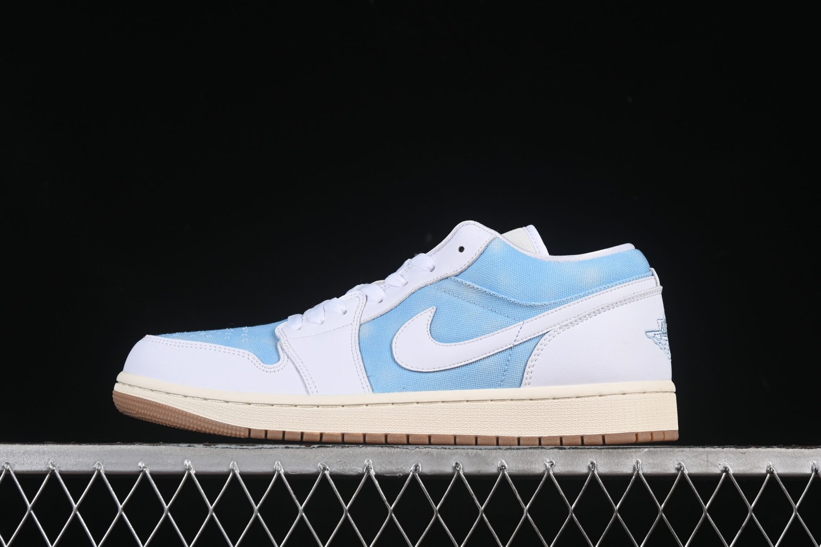 AIR JORDAN 1 LOW “WORN BLUE”