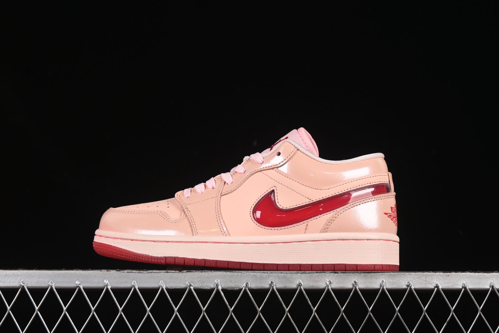 AIR JORDAN 1 LOW “PATENT VALENTINES DAY”
