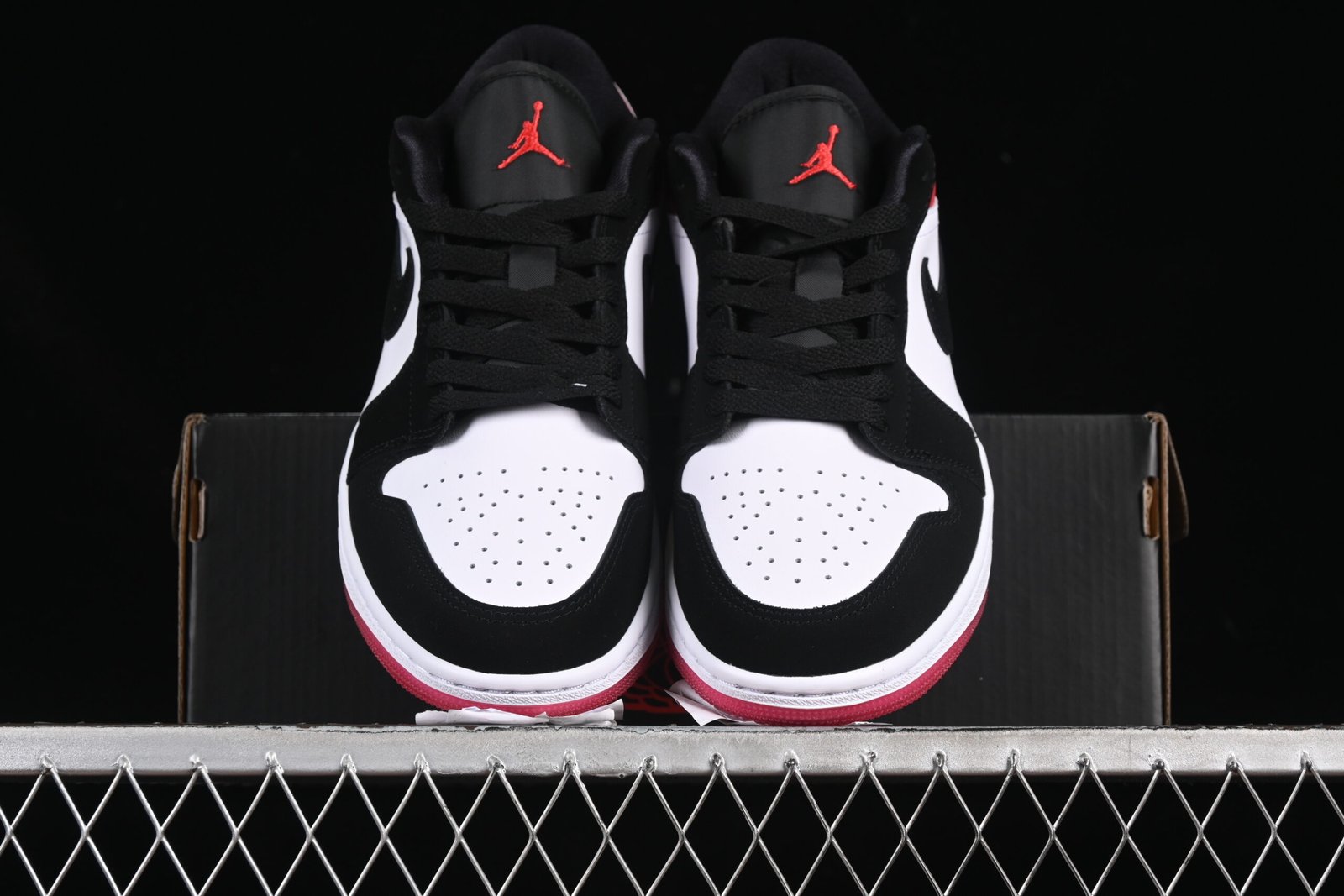 AIR JORDAN 1 LOW “ WHITE BLACK GYM” - Imagem 5