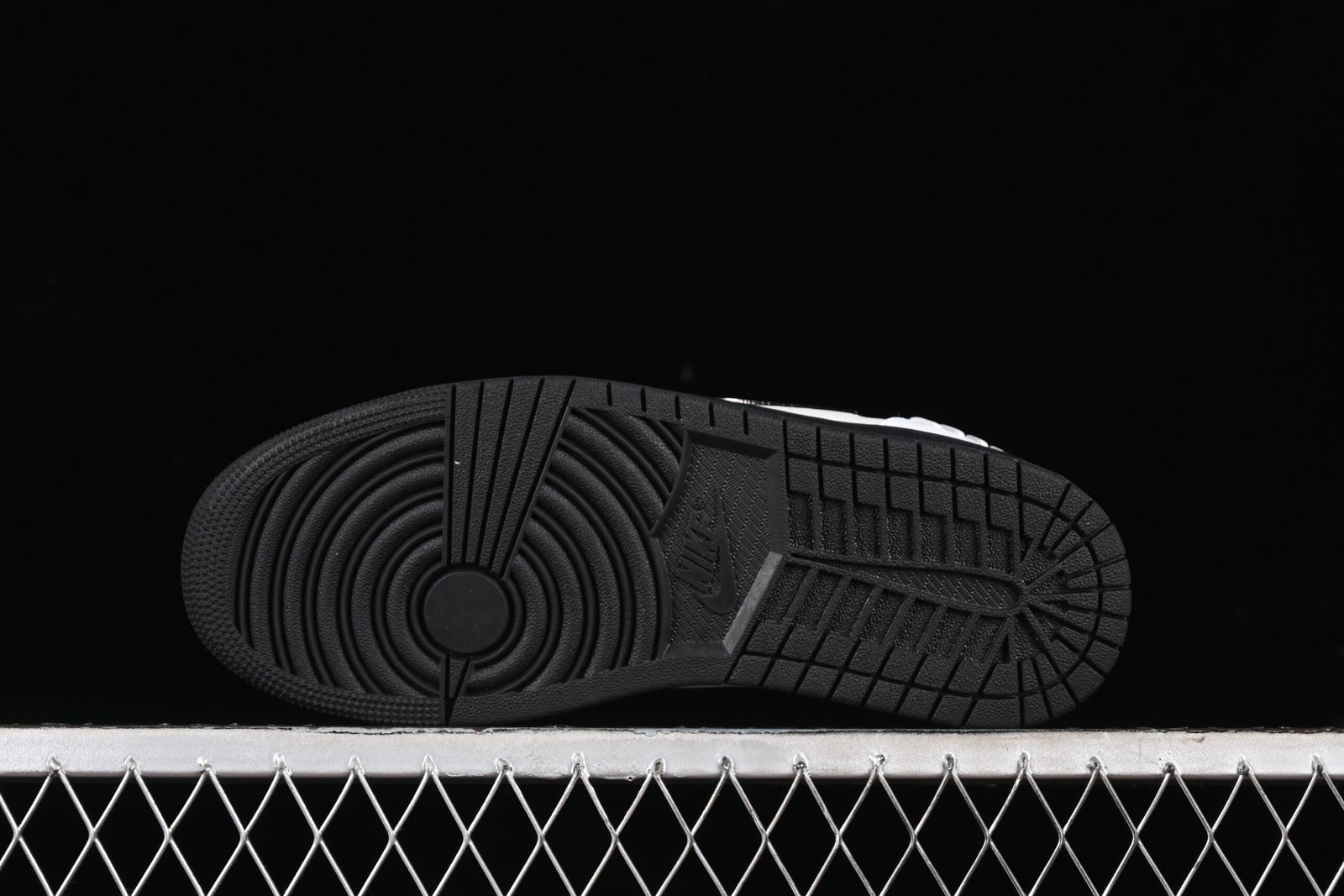 AIR JORDAN 1 LOW “METHOD OF MAKE” - Imagem 4