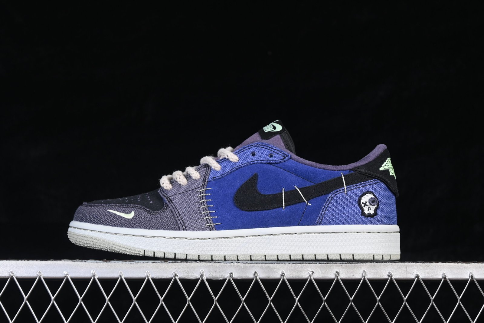 AIR JORDAN 1 LOW “VOODOO”