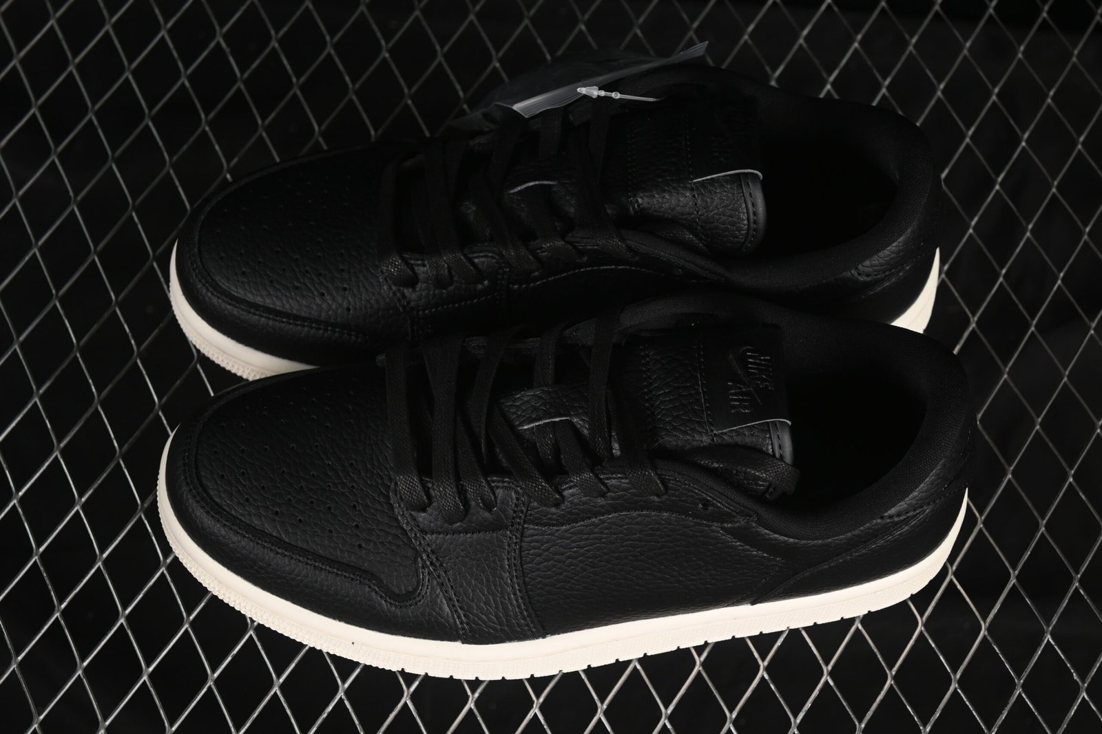 AIR JORDAN 1 LOW “BLACK SAIL” - Imagem 6