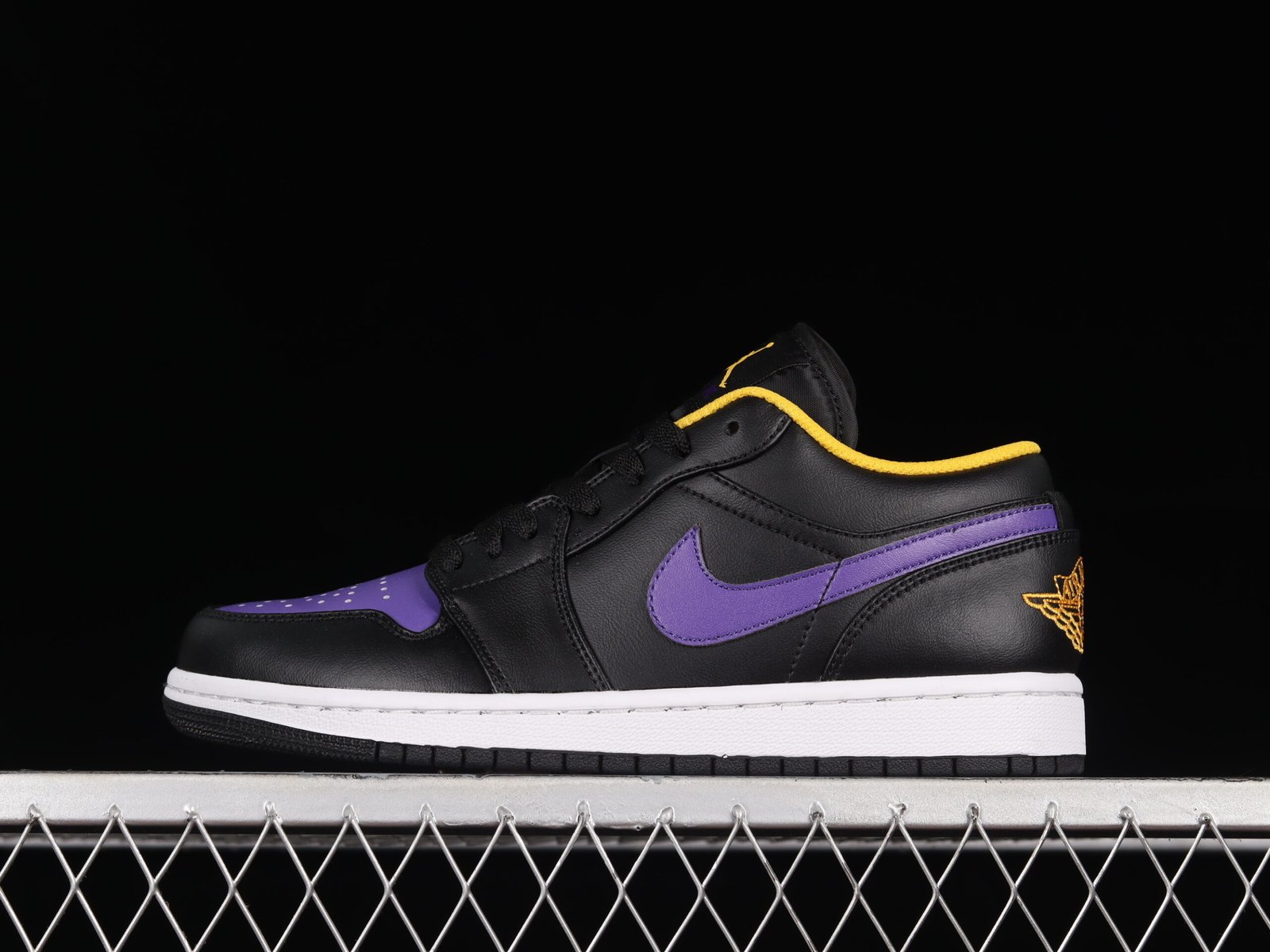 AIR JORDAN 1 LOW “DARK CONCORD”