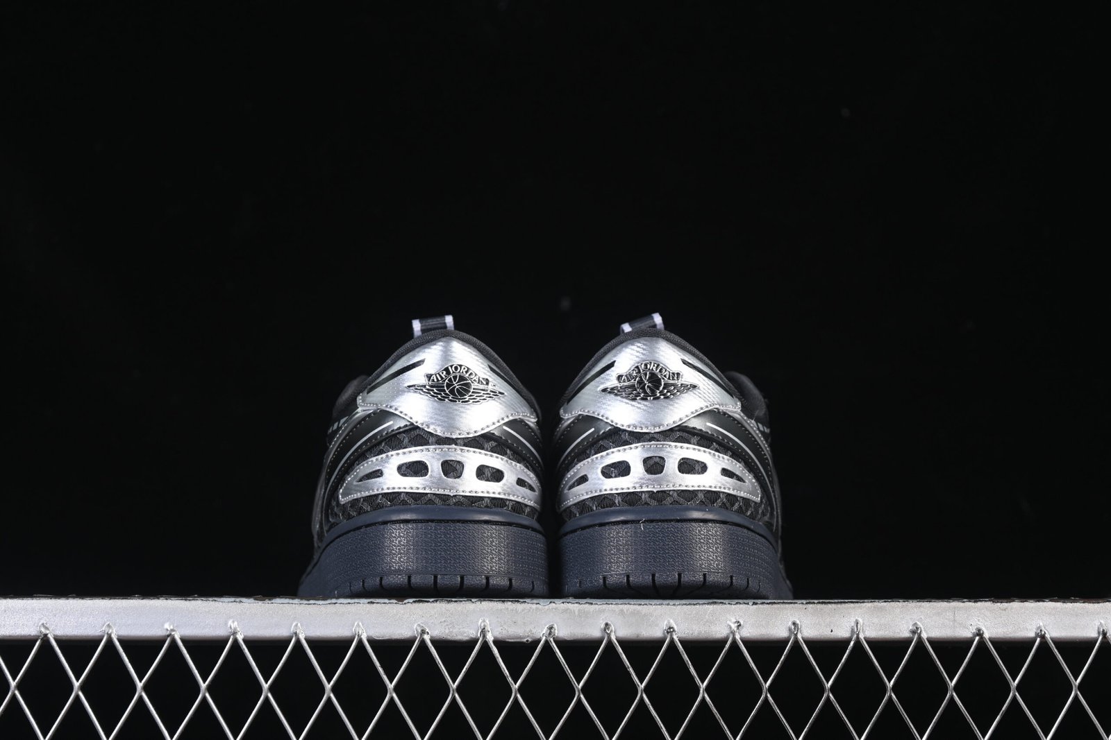 AIR JORDAN 1 LOW “METHOD OFF MAKE V3 BLACK” - Imagem 3