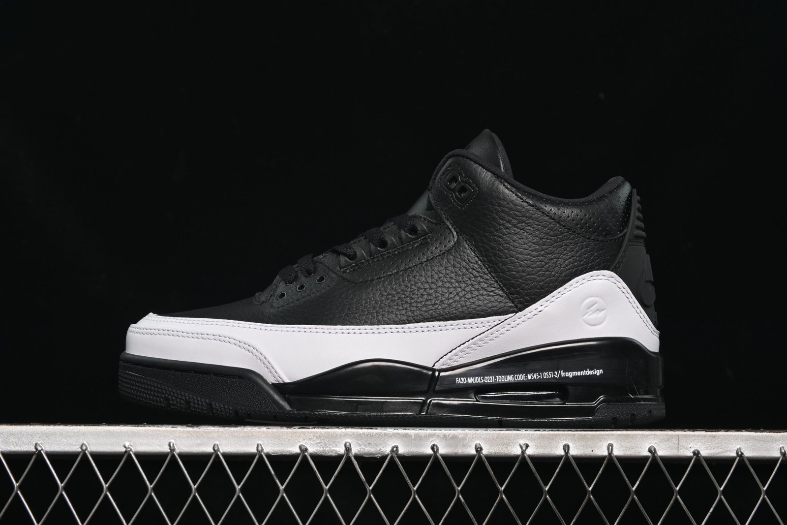 AIR JORDAN 3 “FRAGMENT BLACK/WHITE”
