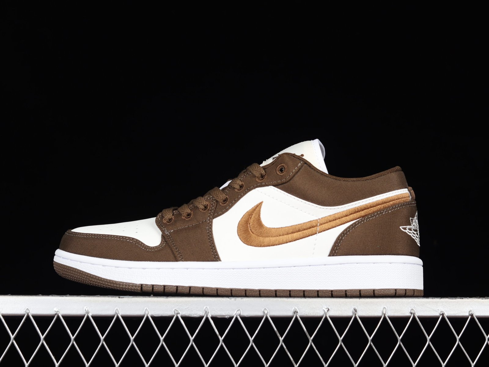 AIR JORDAN 1 LOW “MOCHA TOE”
