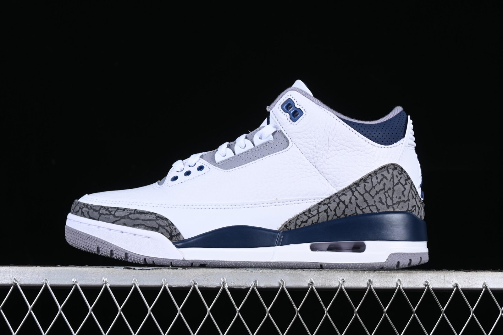 AIR JORDAN 3 “MIDNIGHT NAVY”