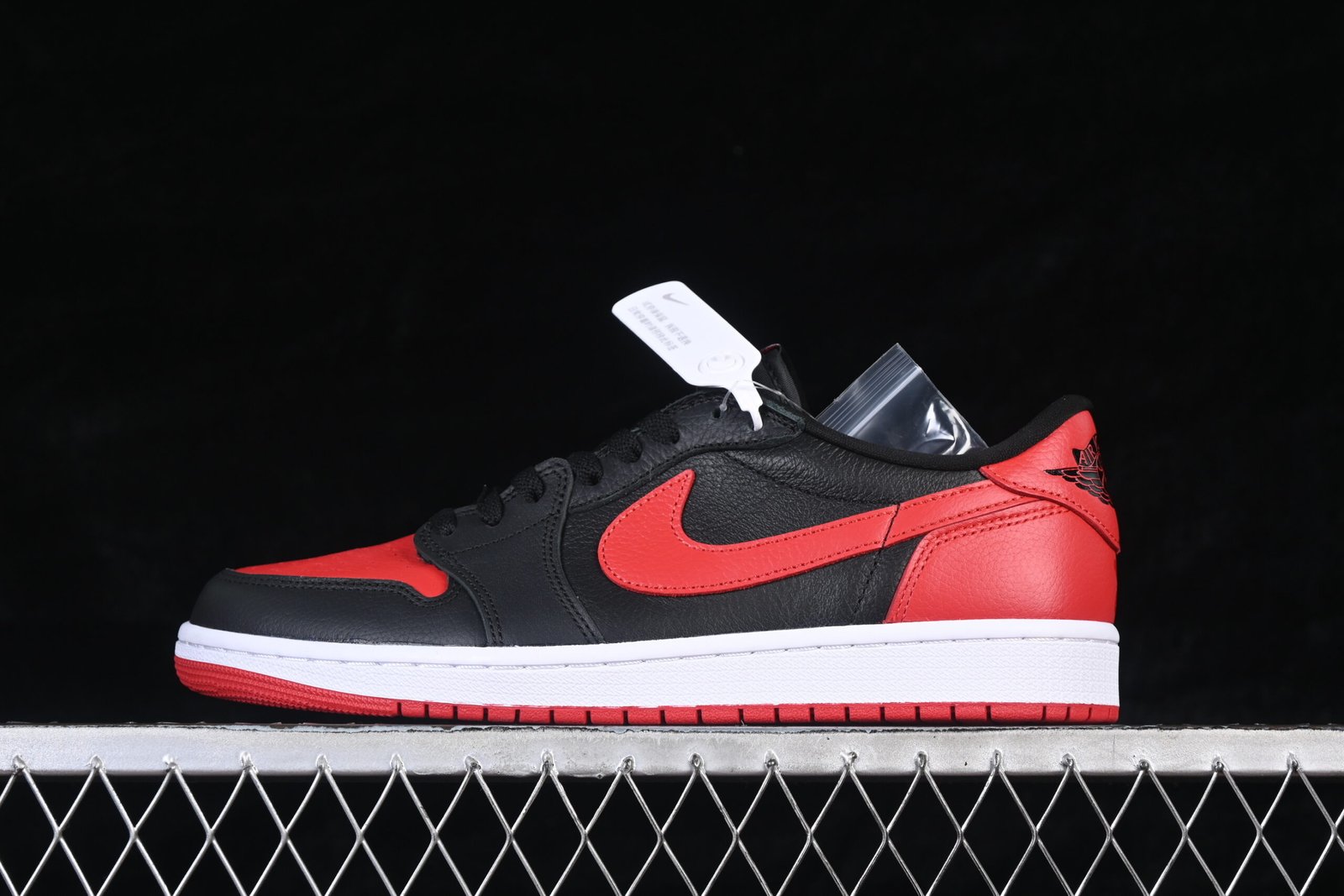 AIR JORDAN 1 LOW “BANNED”