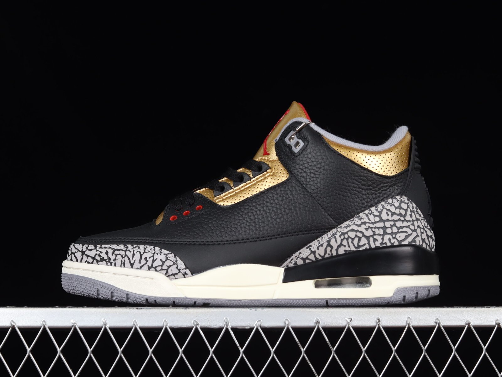 AIR JORDAN 3 “BLACK GOLD”