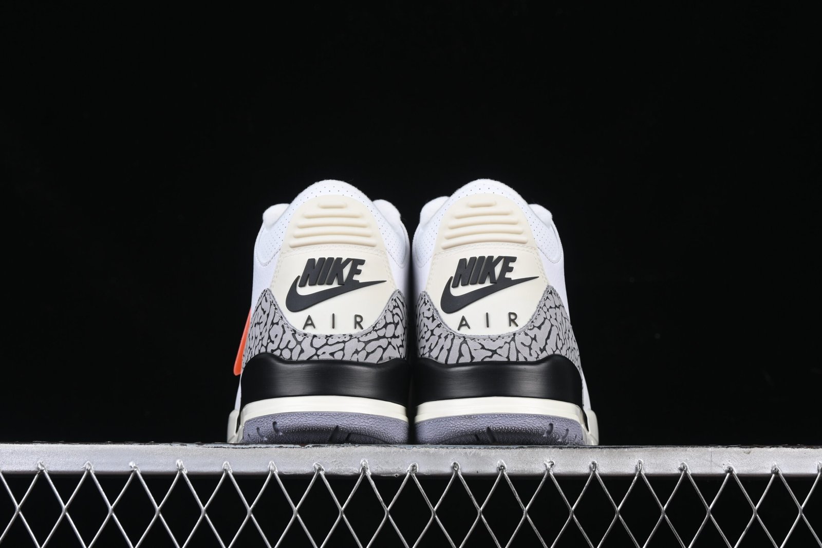 AIR JORDAN 3 “WHITE CEMENT REIMAGINED” - Imagem 3