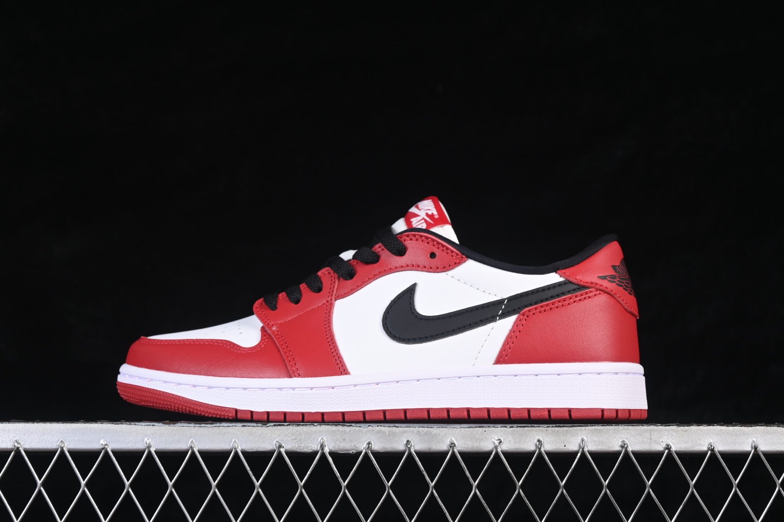 AIR JORDAN 1 LOW “CHICAGO”