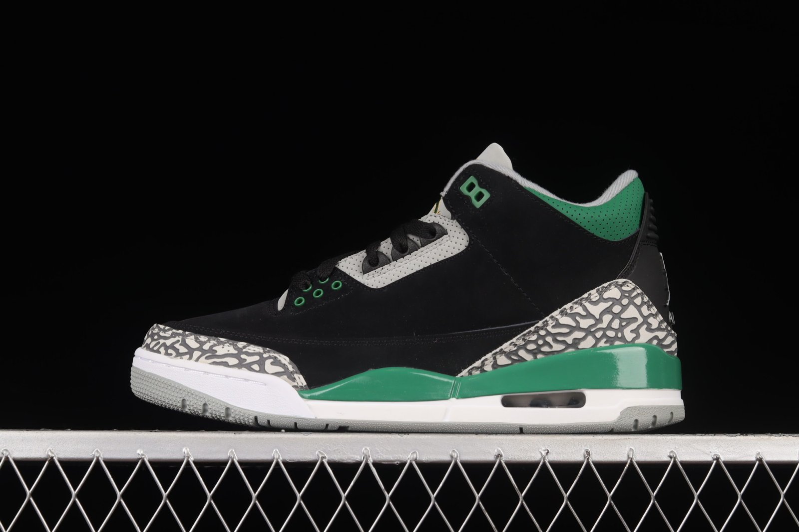 AIR JORDAN 3 “PINE GREEN”