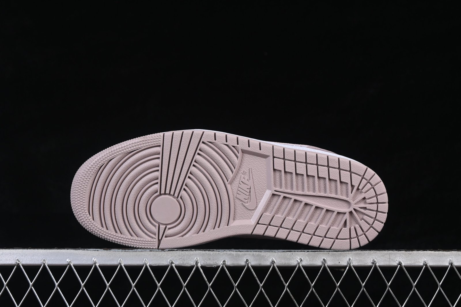 AIR JORDAN 1 LOW - Imagem 4