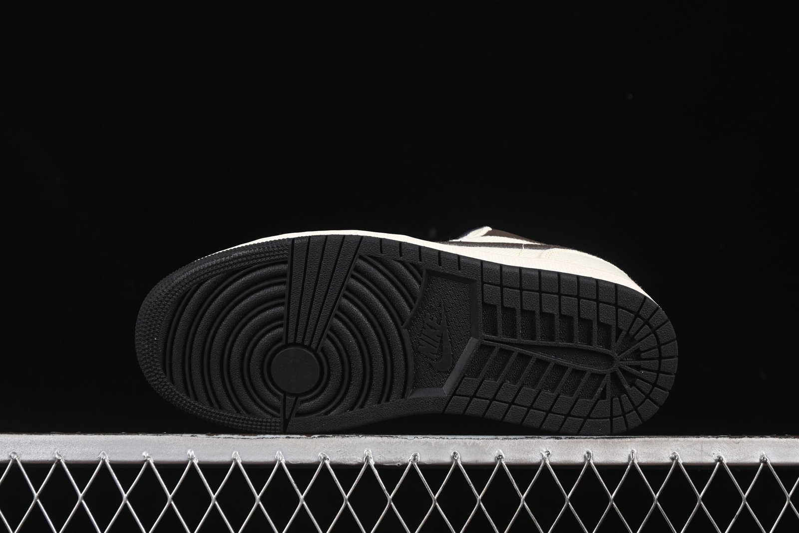 AIR JORDAN 1 LOW “DONGDAN” - Imagem 4