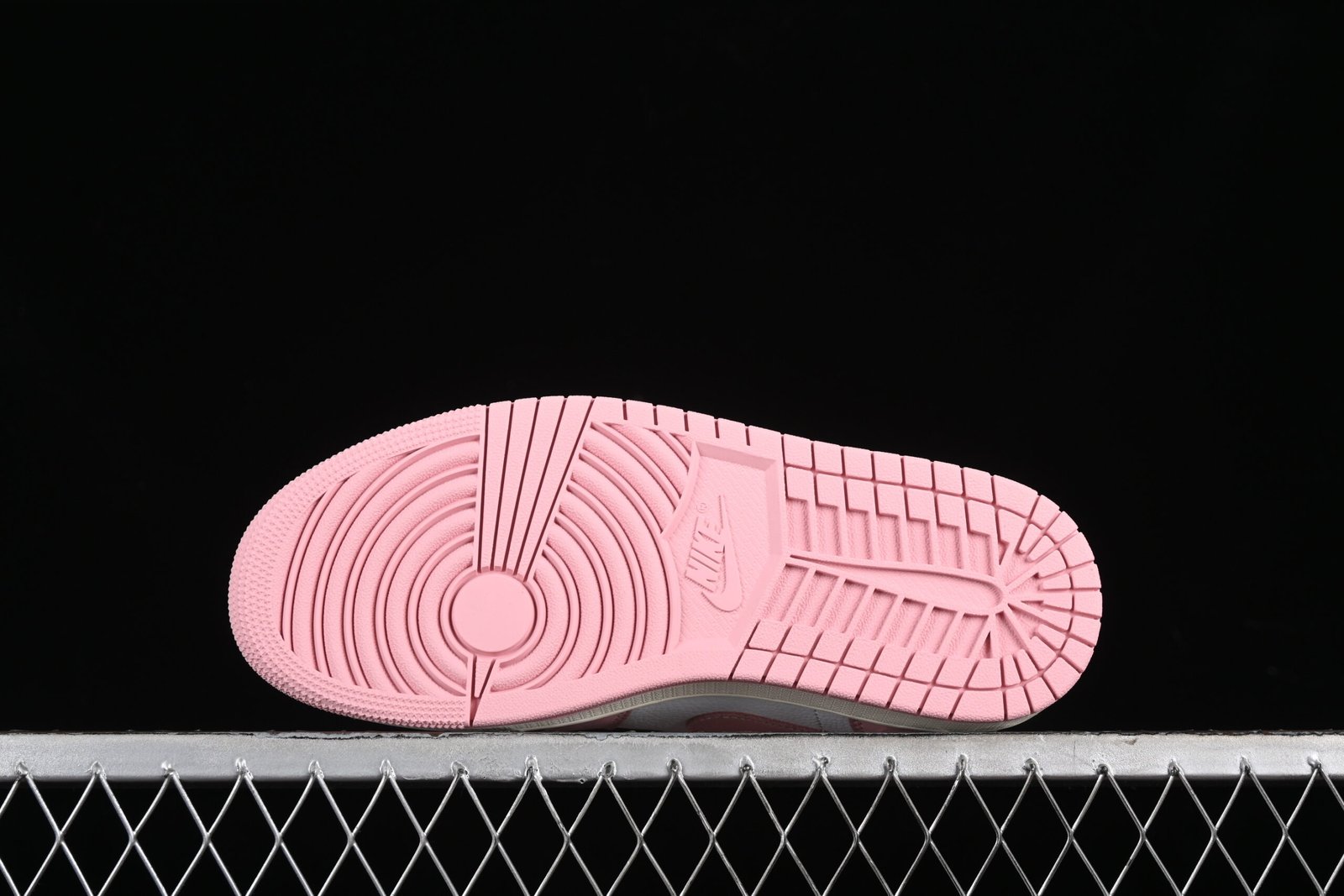 AIR JORDAN 1 LOW - Imagem 4