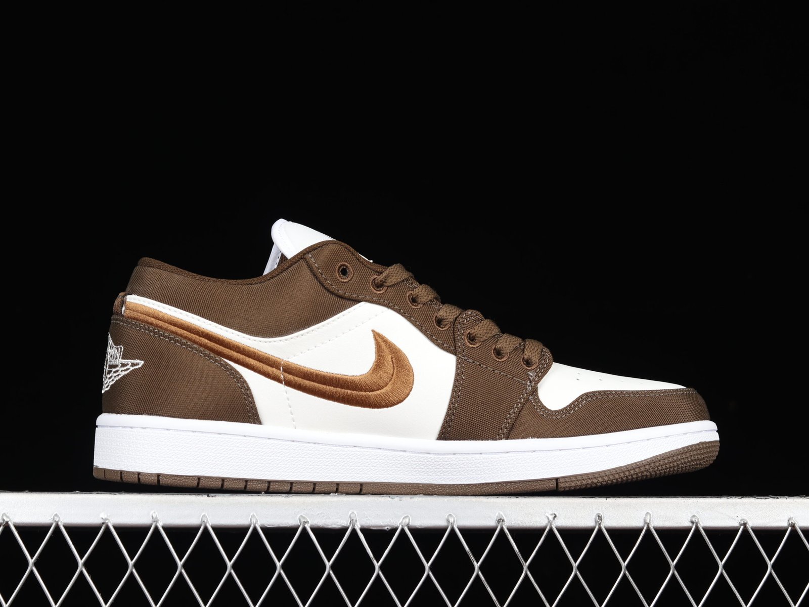 AIR JORDAN 1 LOW “MOCHA TOE” - Imagem 2