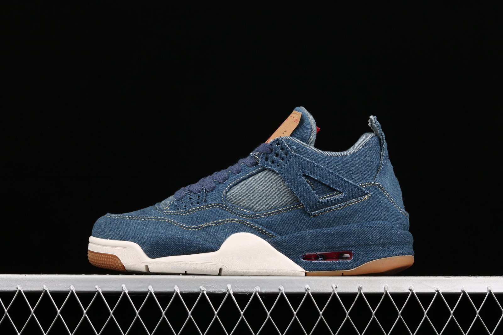 AIR JORDAN 4 "Levi’s"