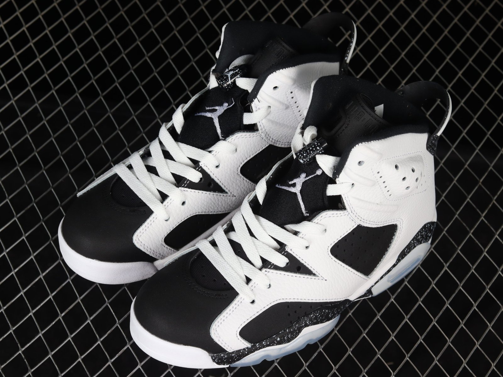 AIR JORDAN 6 "OREO" - Imagem 6