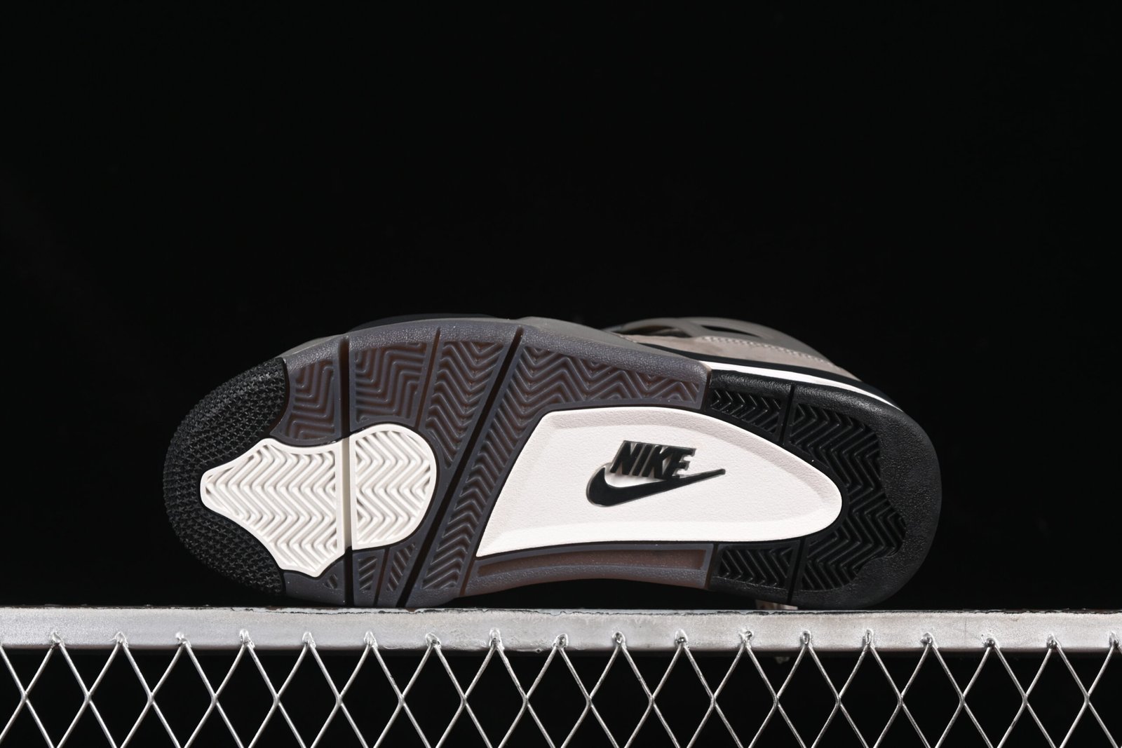 AIR JORDAN 4 "Cave Stone" - Imagem 4