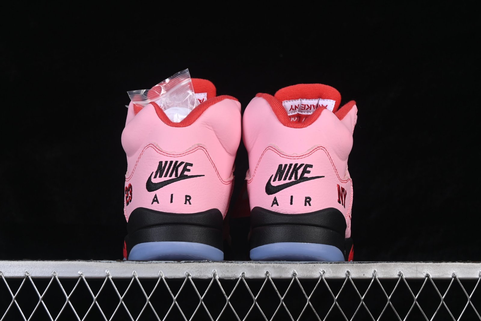 AIR JORDAN 5 "Arctic Pink" - Imagem 3