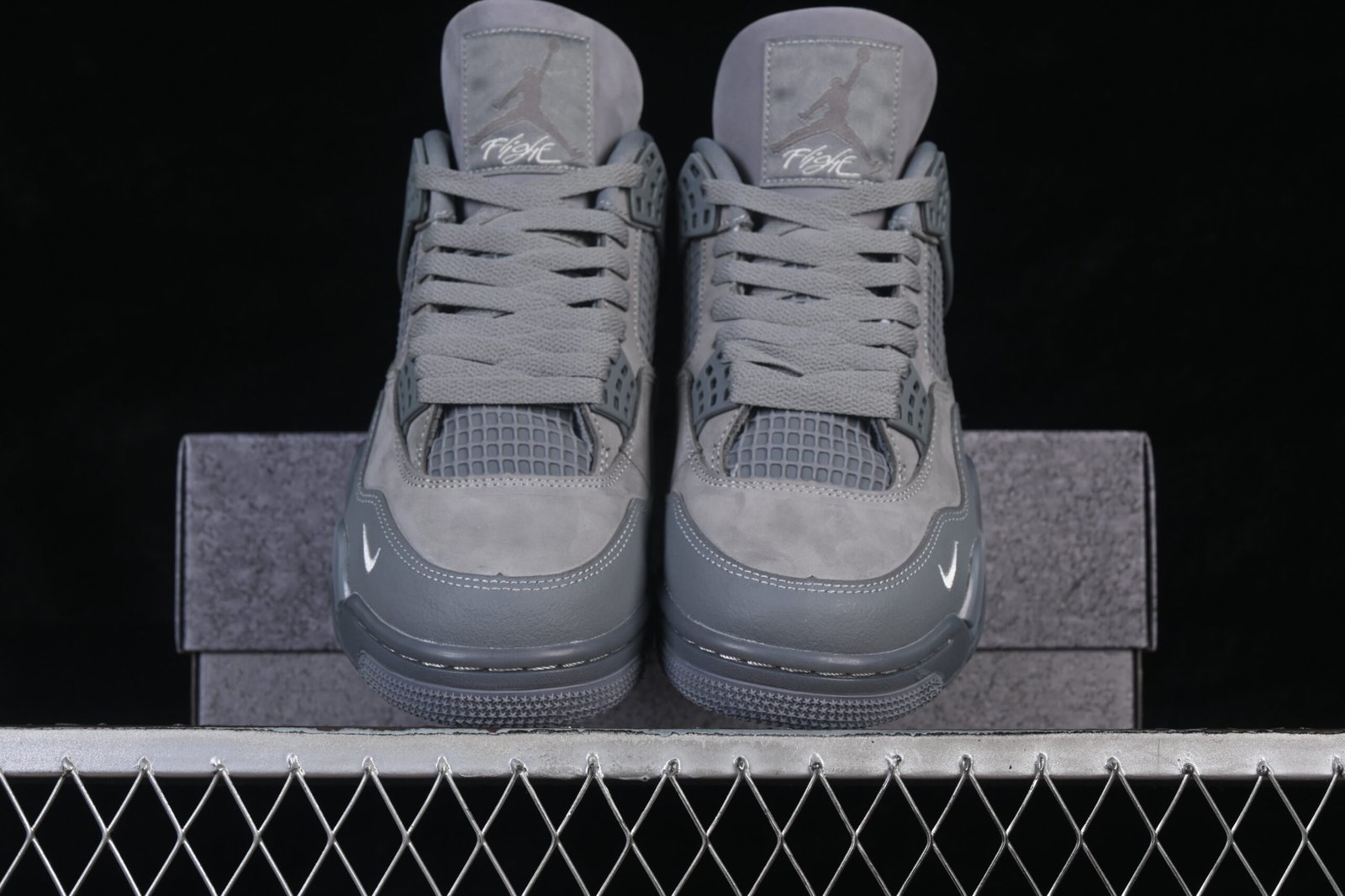 AIR JORDAN 4 x Nigel Sylvester "Grey" - Imagem 5