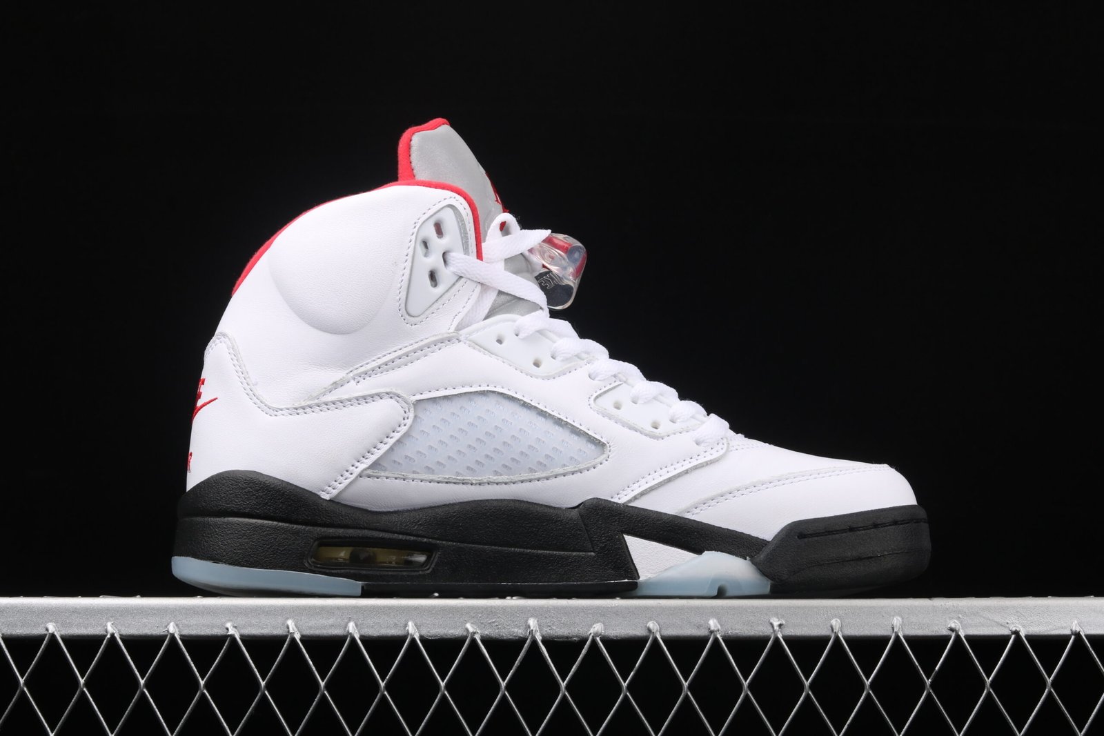 AIR JORDAN 5 "Fire Red" - Imagem 2