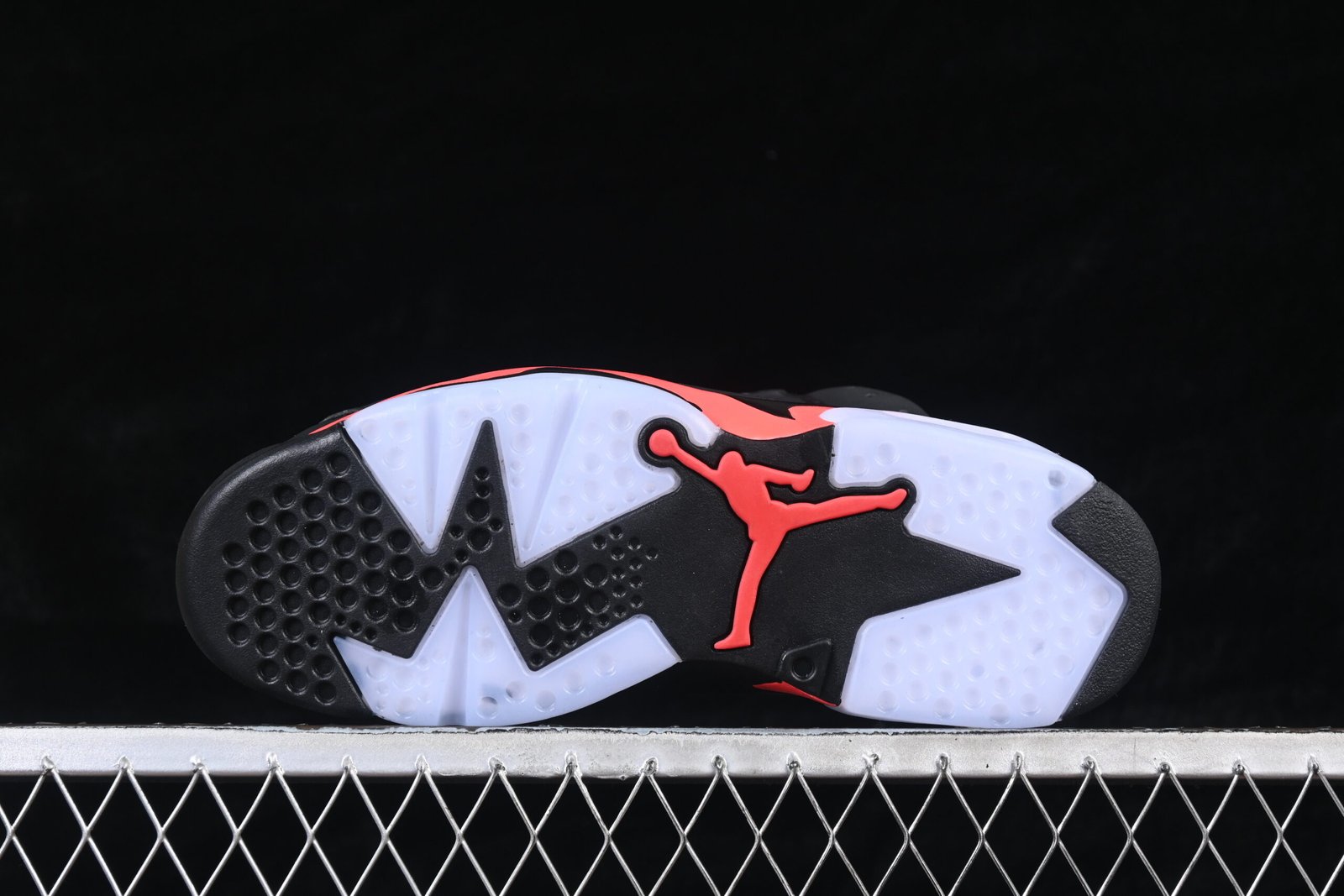 AIR JORDAN 6 "Infrared" - Imagem 4