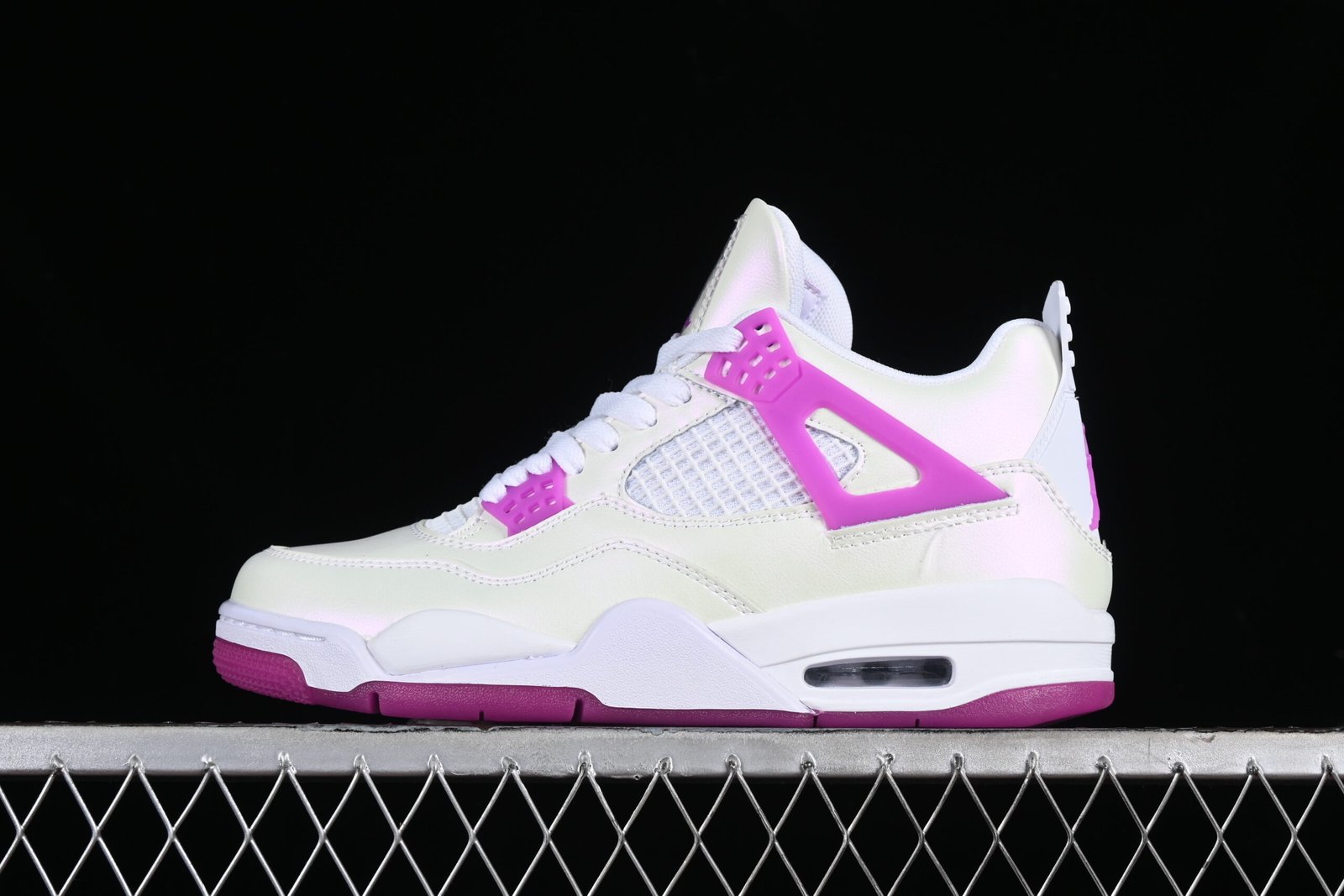 AIR JORDAN 4 "Hyper Violet"