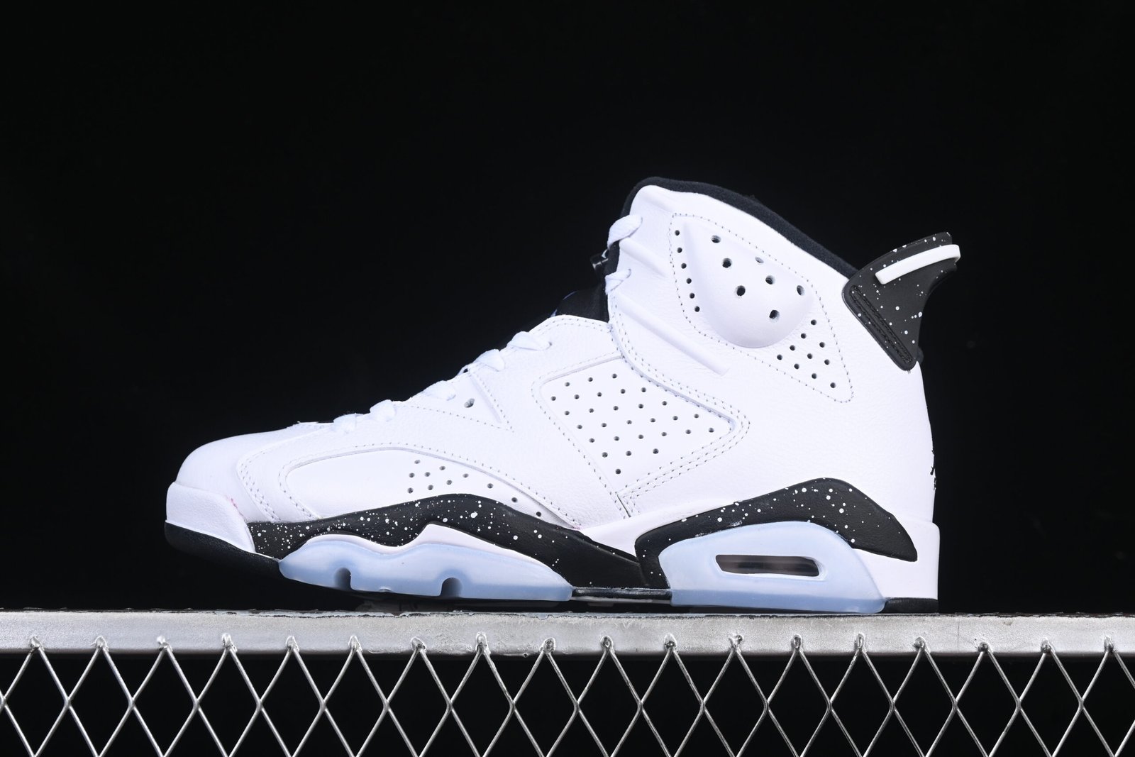 AIR JORDAN 6 "White And Black"