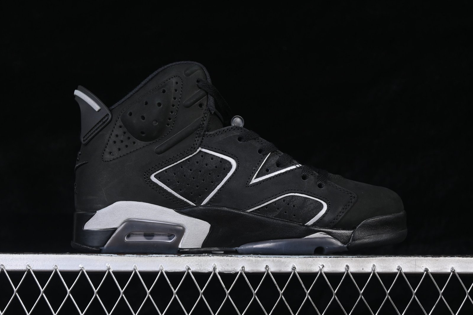 AIR JORDAN 6 "Cap and Gown" - Imagem 2