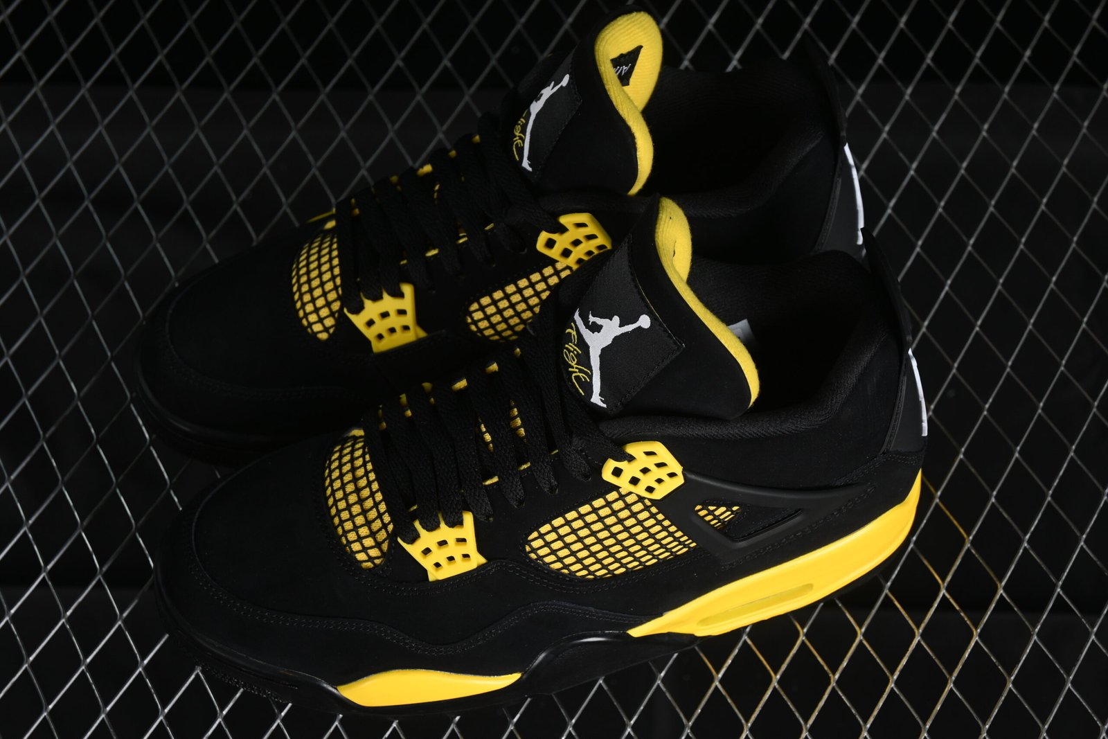 AIR JORDAN 4 "Thunder" - Imagem 6
