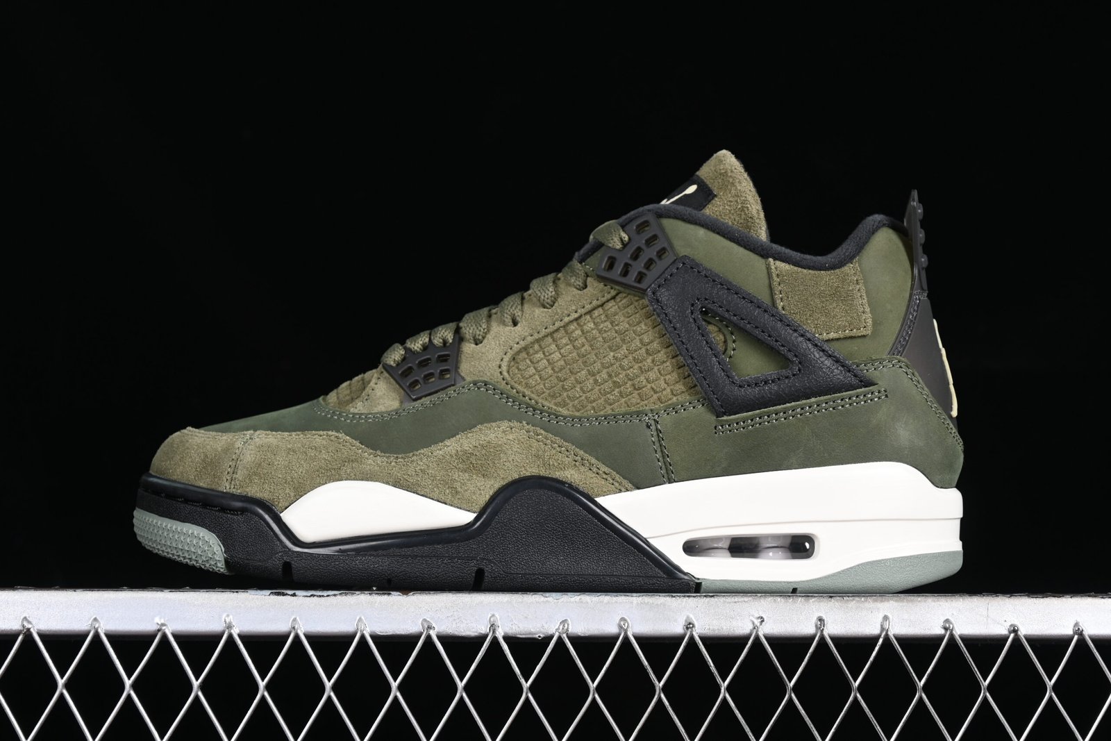 AIR JORDAN 4 "Medium Olive"