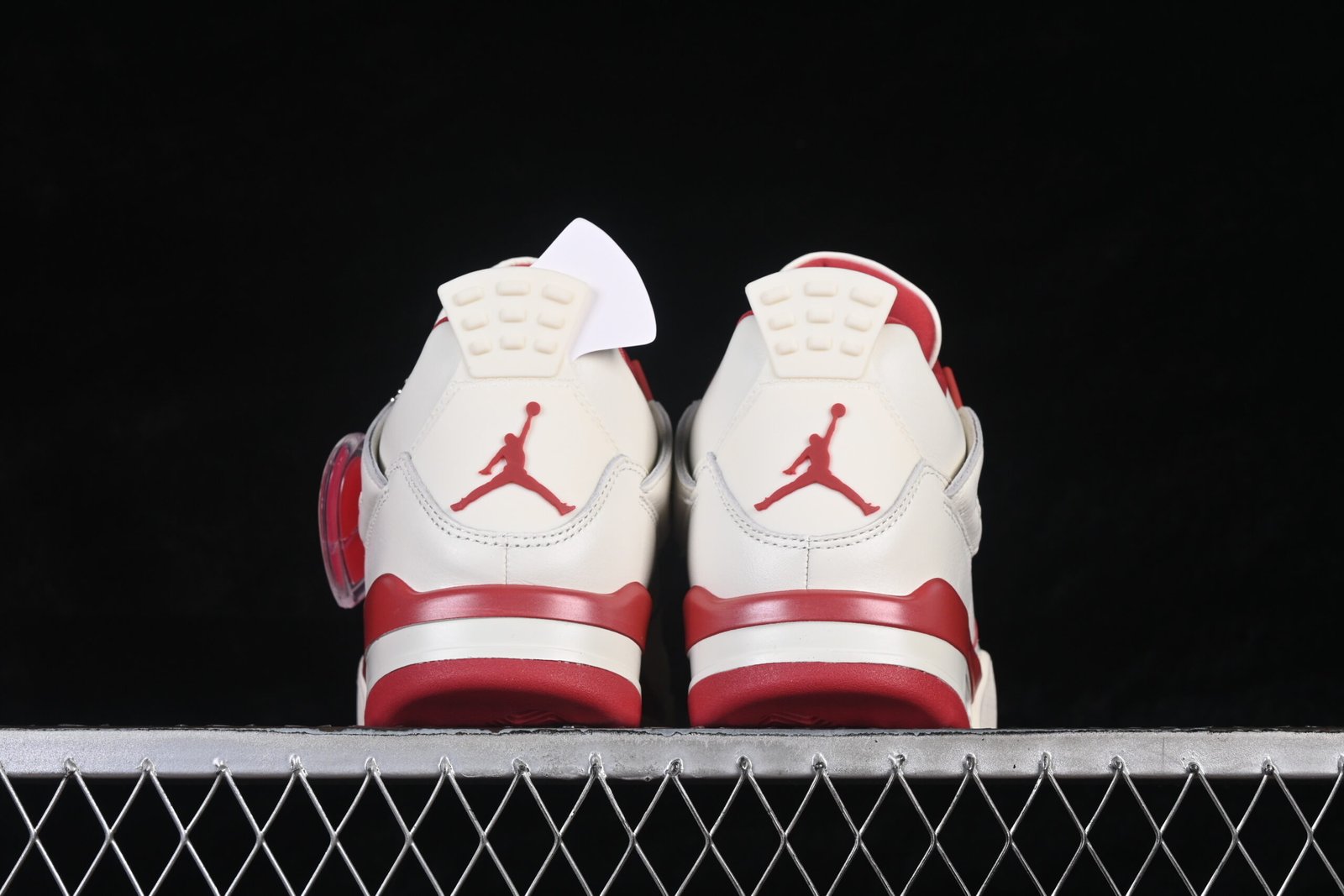 AIR JORDAN 4 "Valentine's Day" - Imagem 3