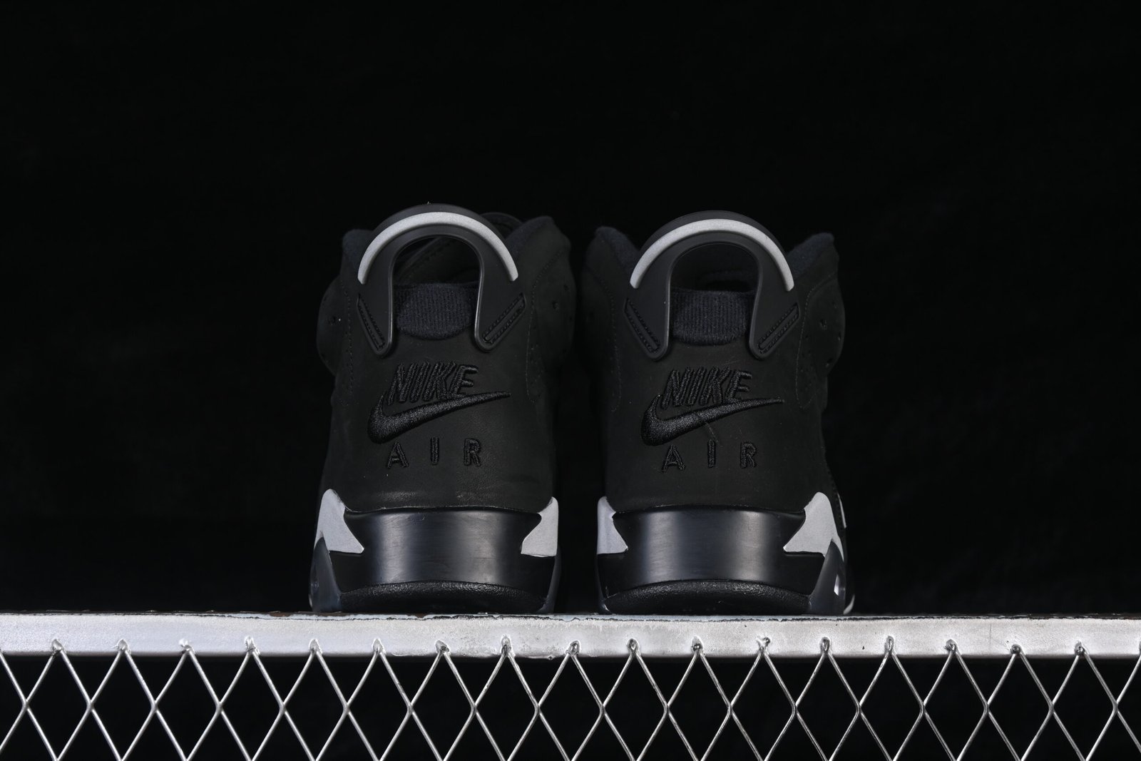 AIR JORDAN 6 "Cap and Gown" - Imagem 3
