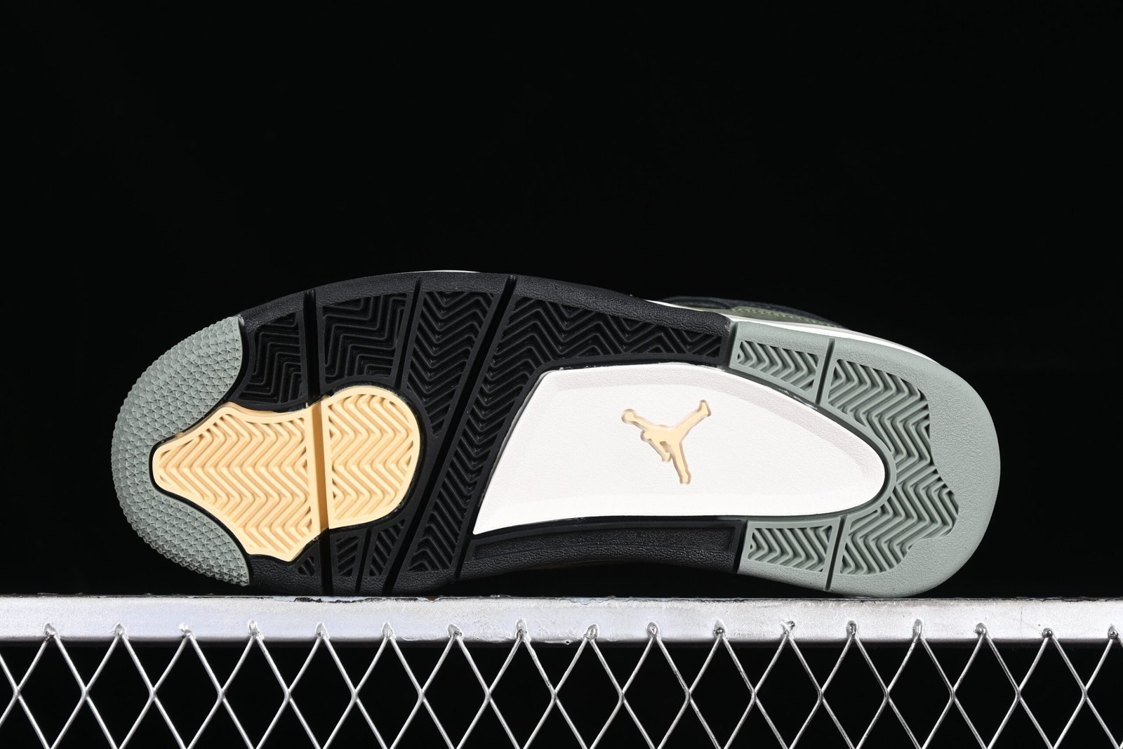AIR JORDAN 4 "Medium Olive" - Imagem 4
