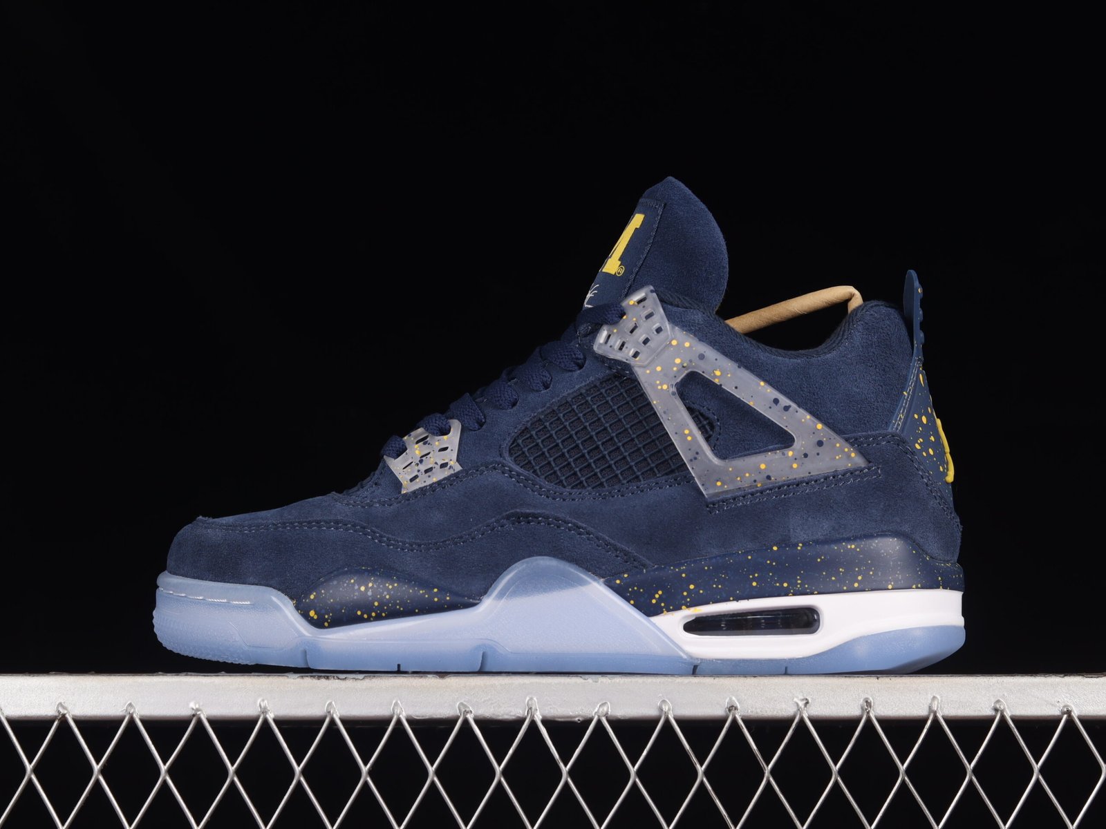 AIR JORDAN 4 "Machigan PE"