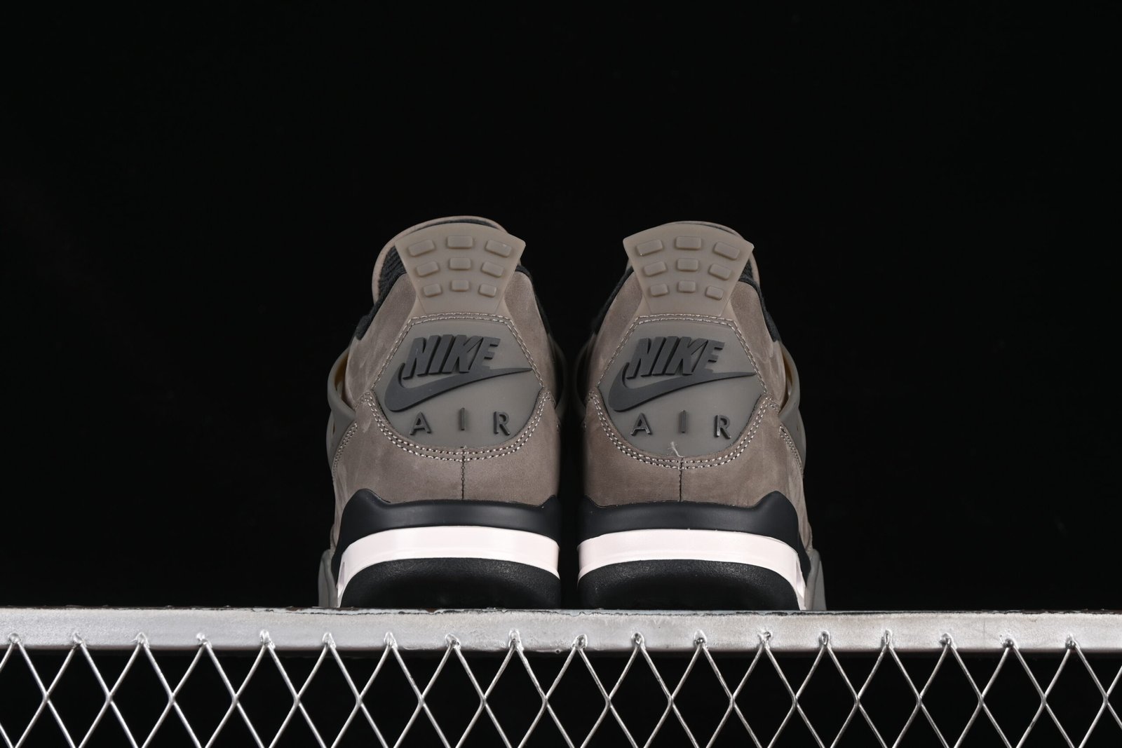 AIR JORDAN 4 "Cave Stone" - Imagem 3
