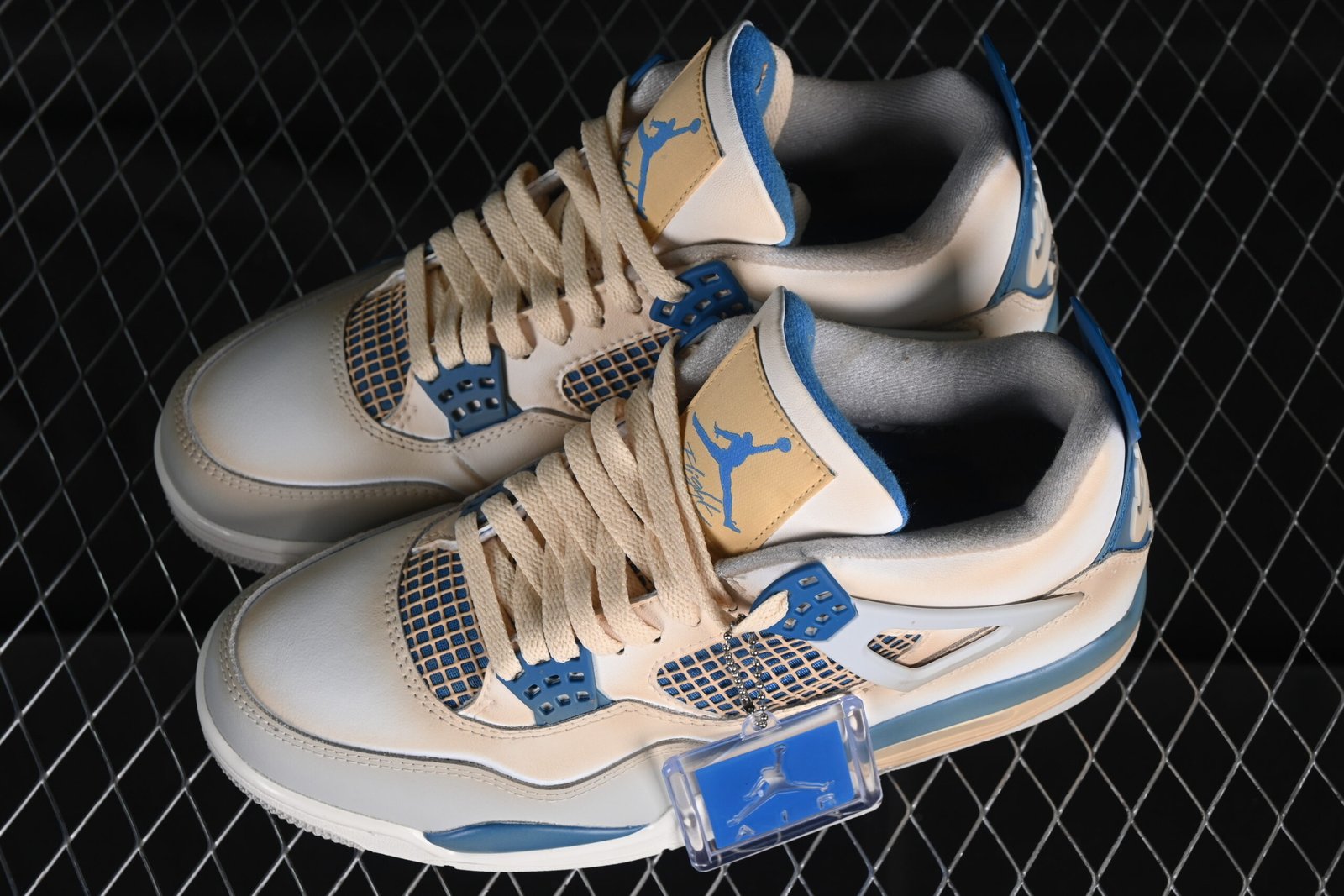 AIR JORDAN 4 x Blastoise - Imagem 6