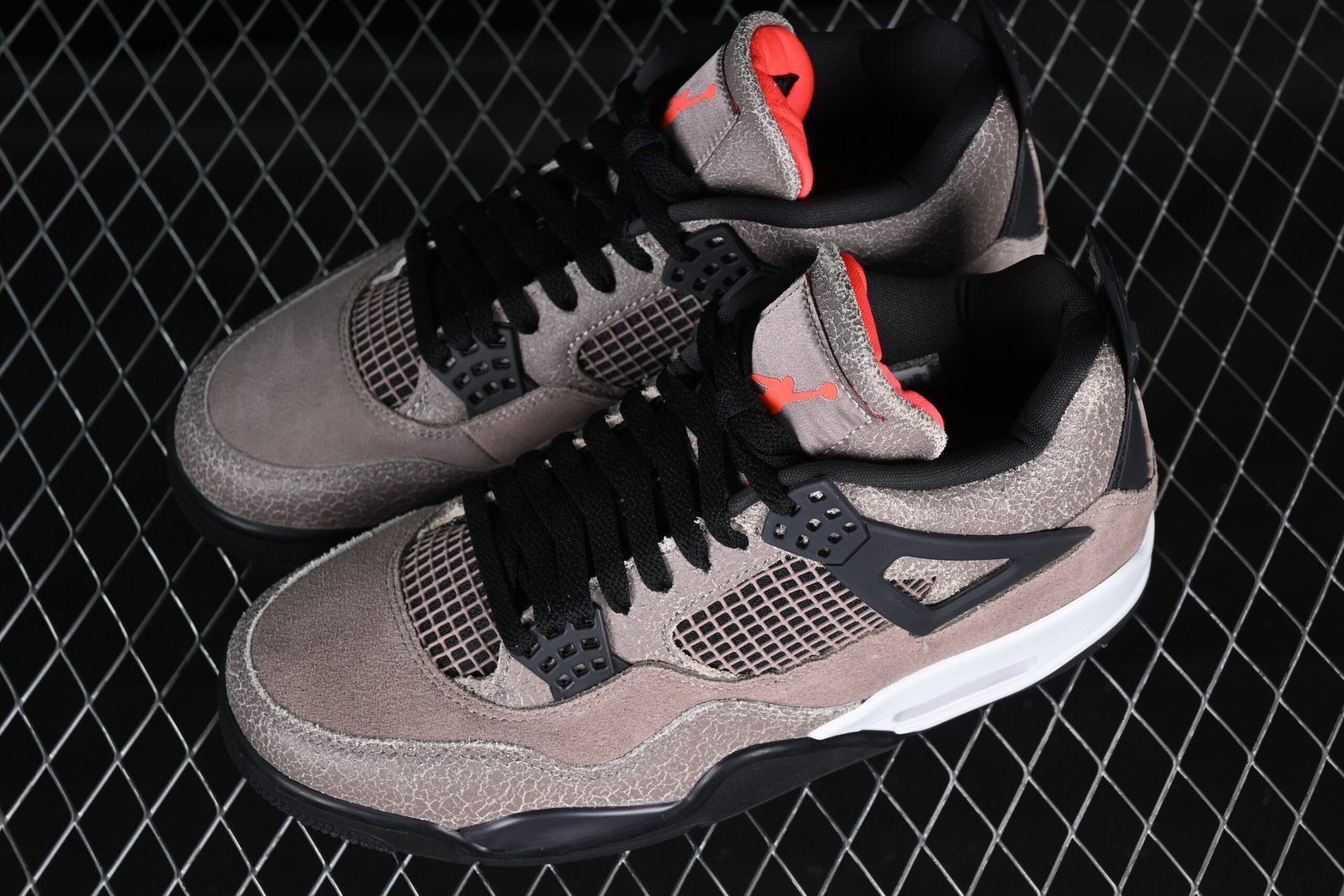 AIR JORDAN 4 "Taupe Haze" - Imagem 6