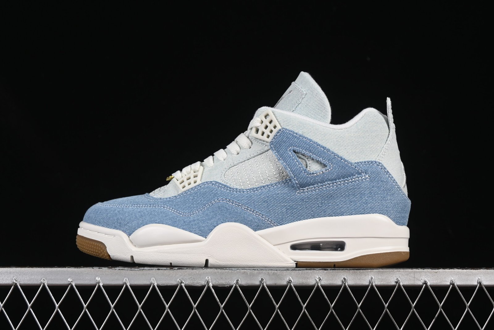 AIR JORDAN 4 "Worn Blue"