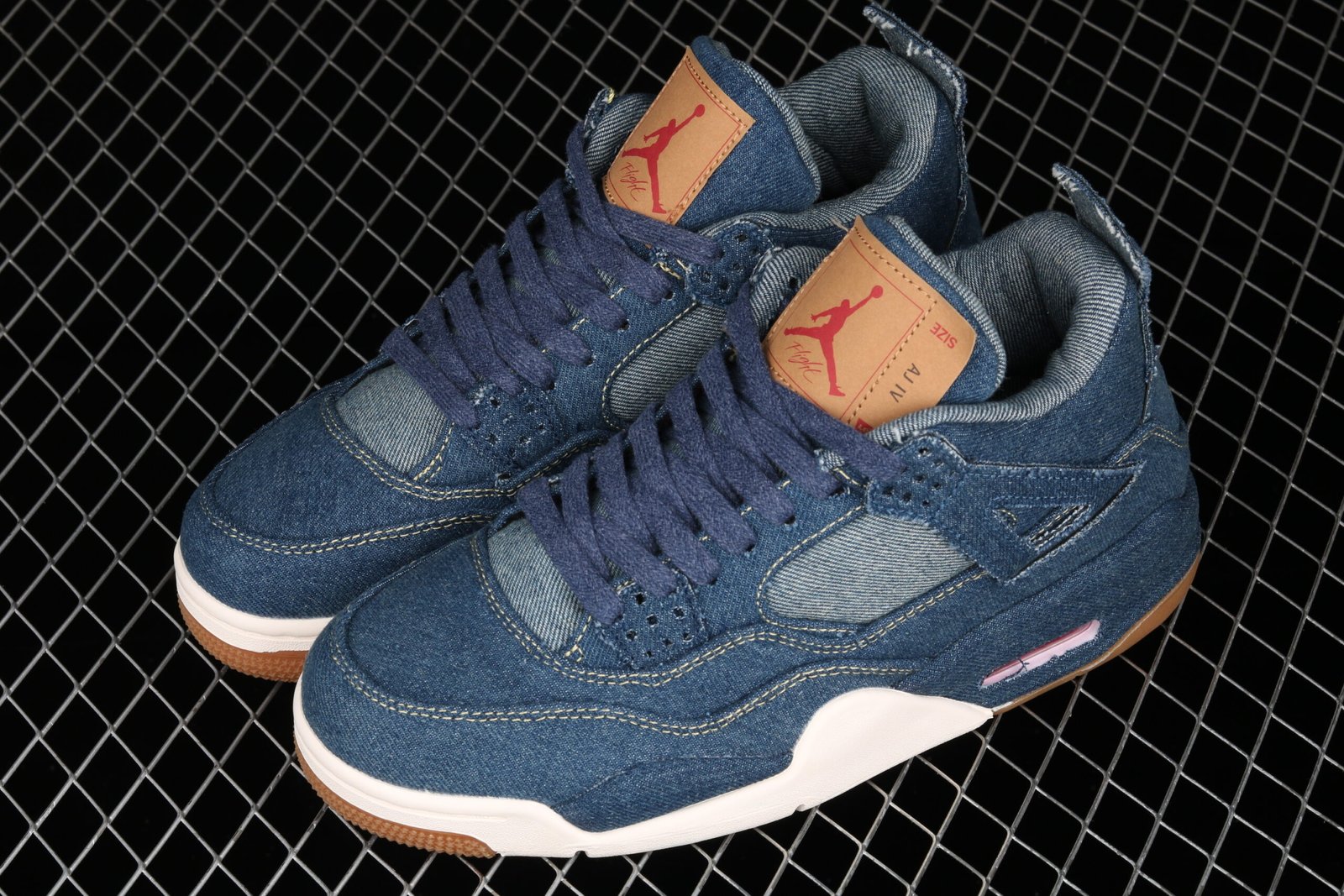 AIR JORDAN 4 "Levi’s" - Imagem 6