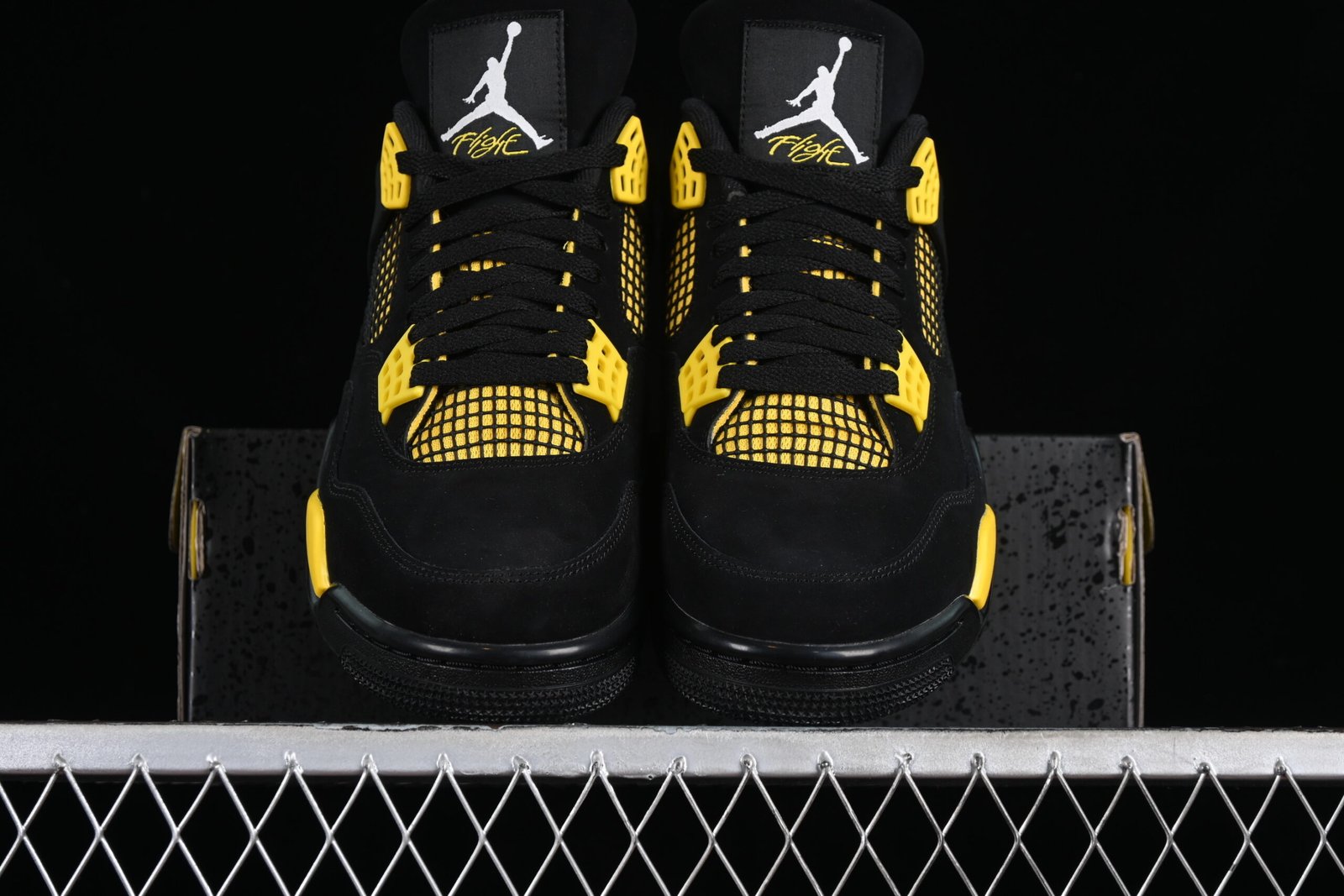 AIR JORDAN 4 "Thunder" - Imagem 5