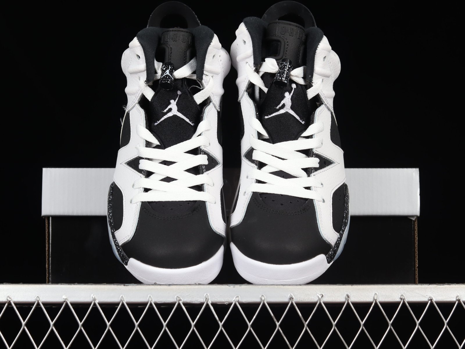 AIR JORDAN 6 "OREO" - Imagem 5